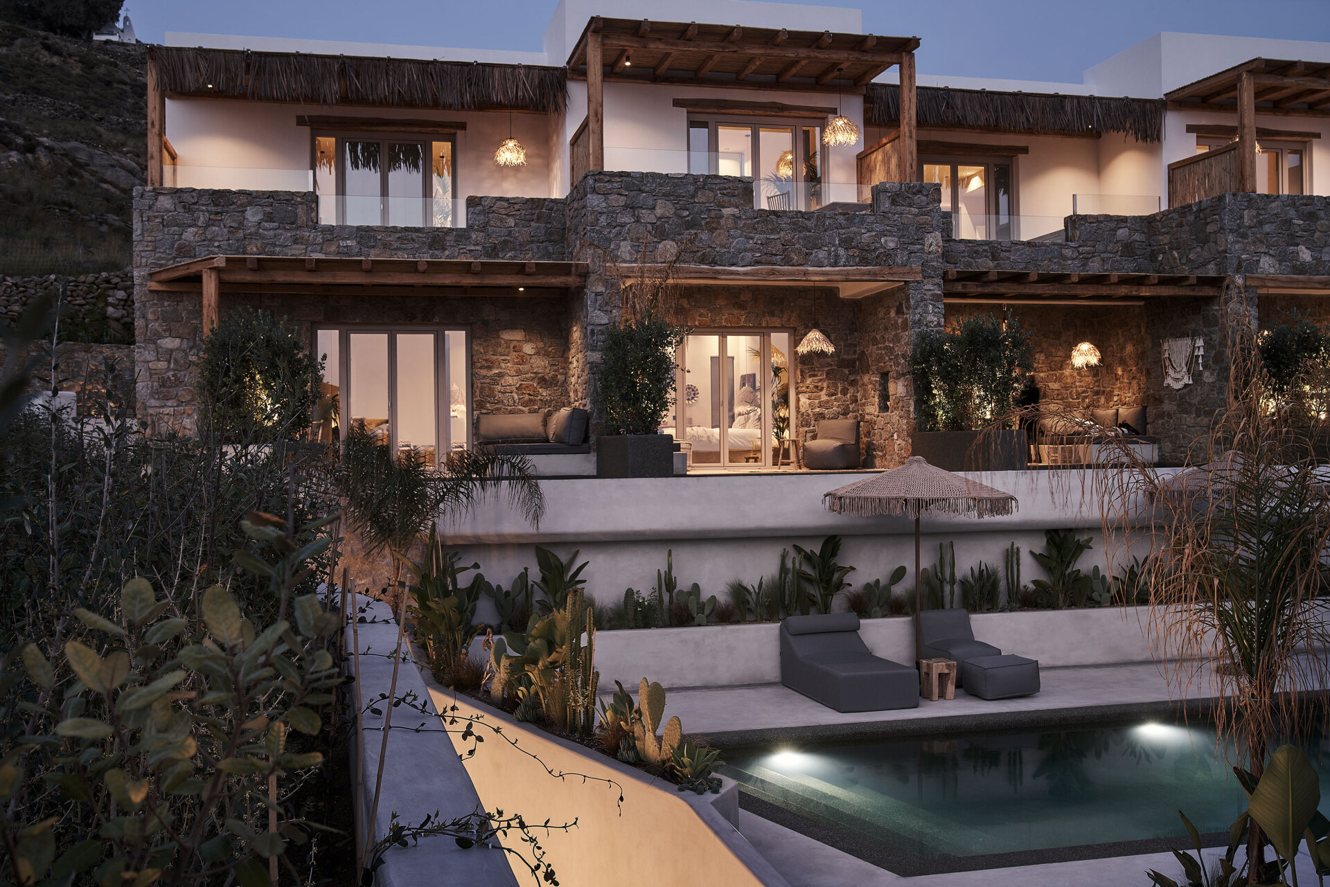 Amyth of Mykonos στον Άγιο Στέφανο