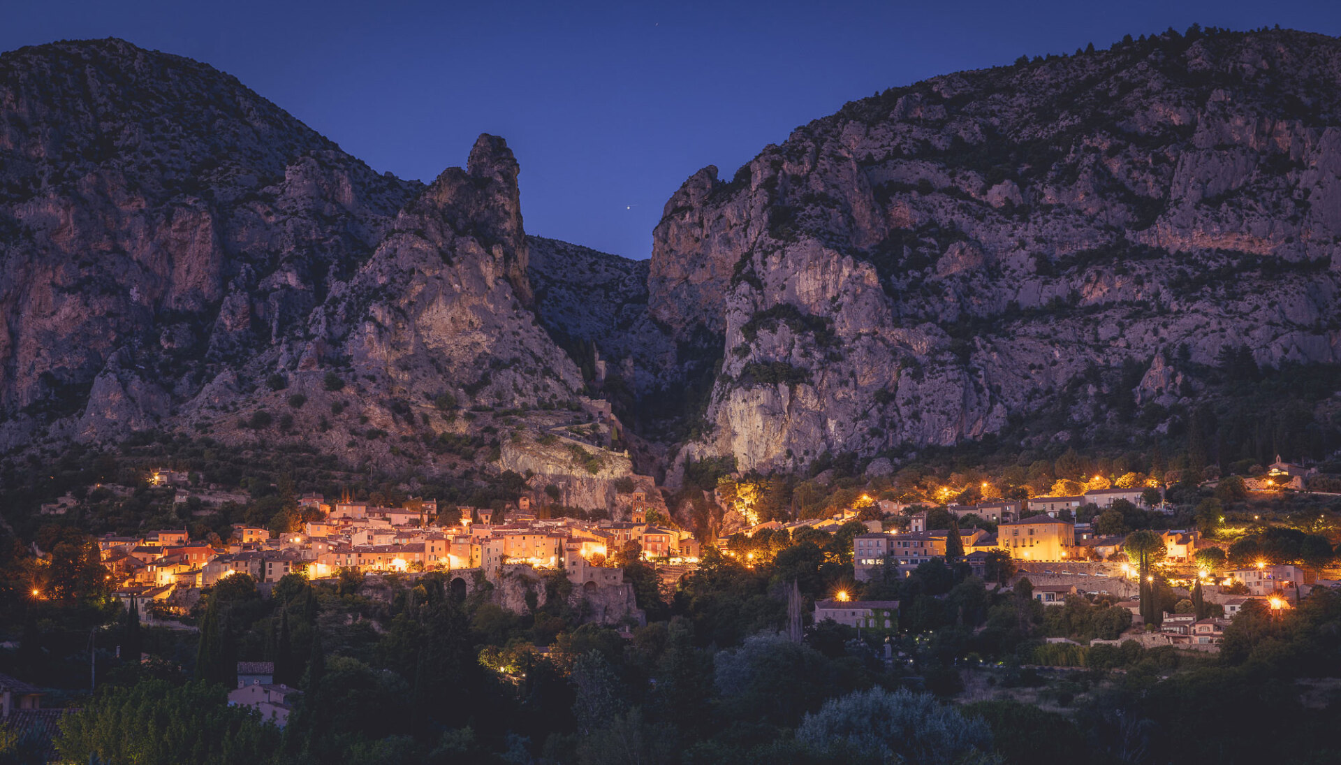 Moustiers-Sainte-Marie © Γιάννης Λάριος
