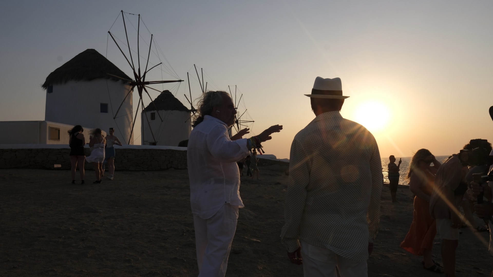 Cavo Paradiso: Το ντοκιμαντέρ του Αντώνη Θεοχάρη Κιούκα για το παγκοσμίως φημισμένο club της Μυκόνου και τα 30 χρόνια ιστορίας του - Τι λέει ο σκηνοθέτης και οι δημιουργοί του