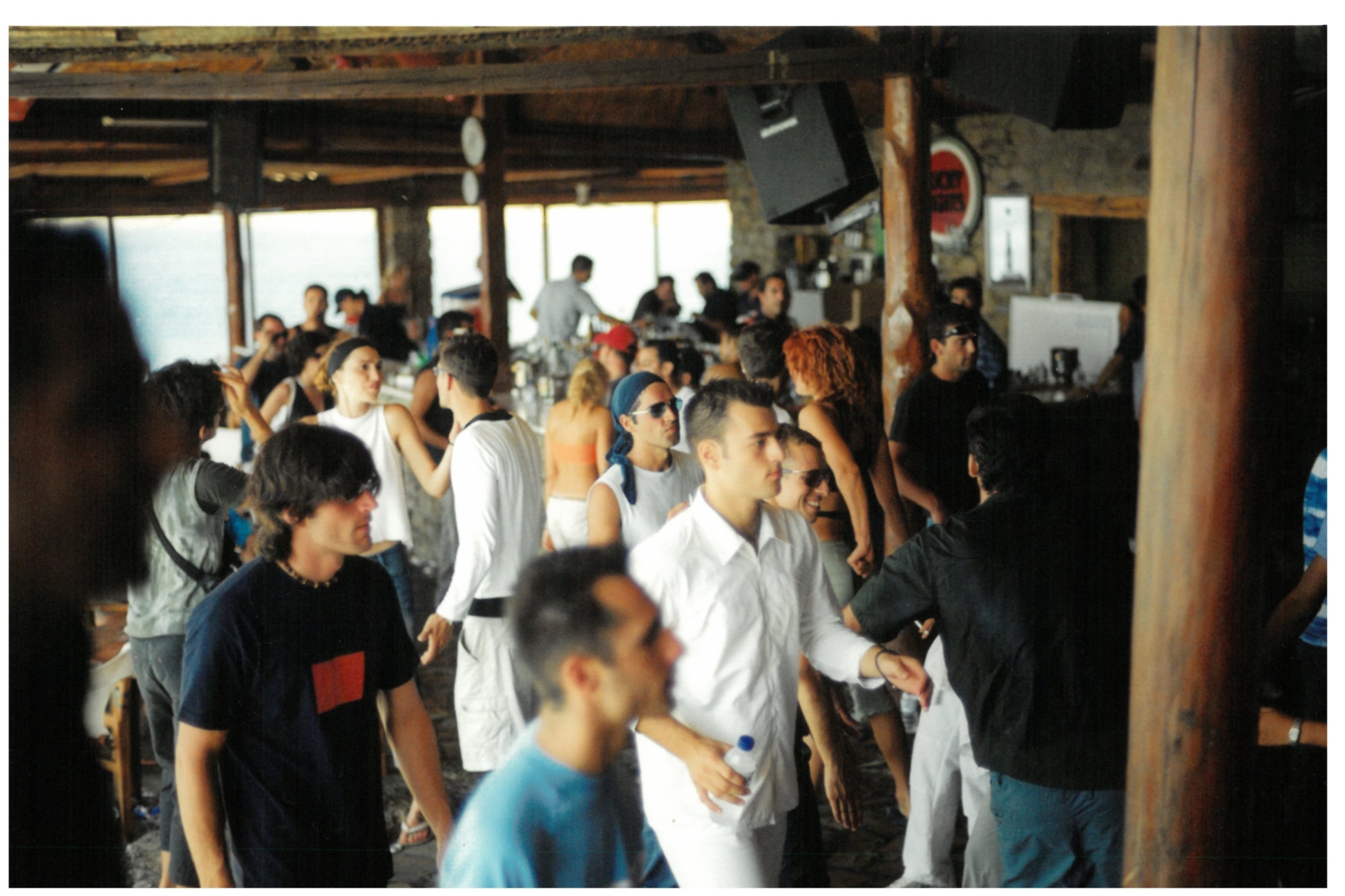 Cavo Paradiso: Τα 30 χρόνια του ιστορικού club της Μυκόνου στο ντοκιμαντέρ του Αντώνη Θεοχάρη Κιούκα