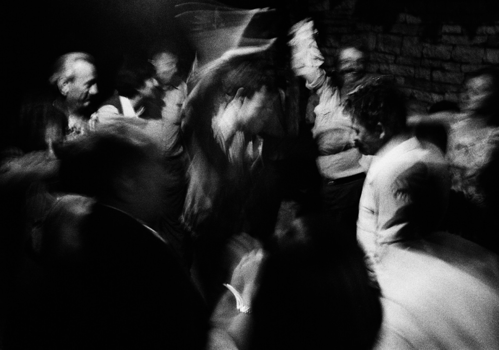 John Demos: Ο χορός του φωτός και του χρόνου