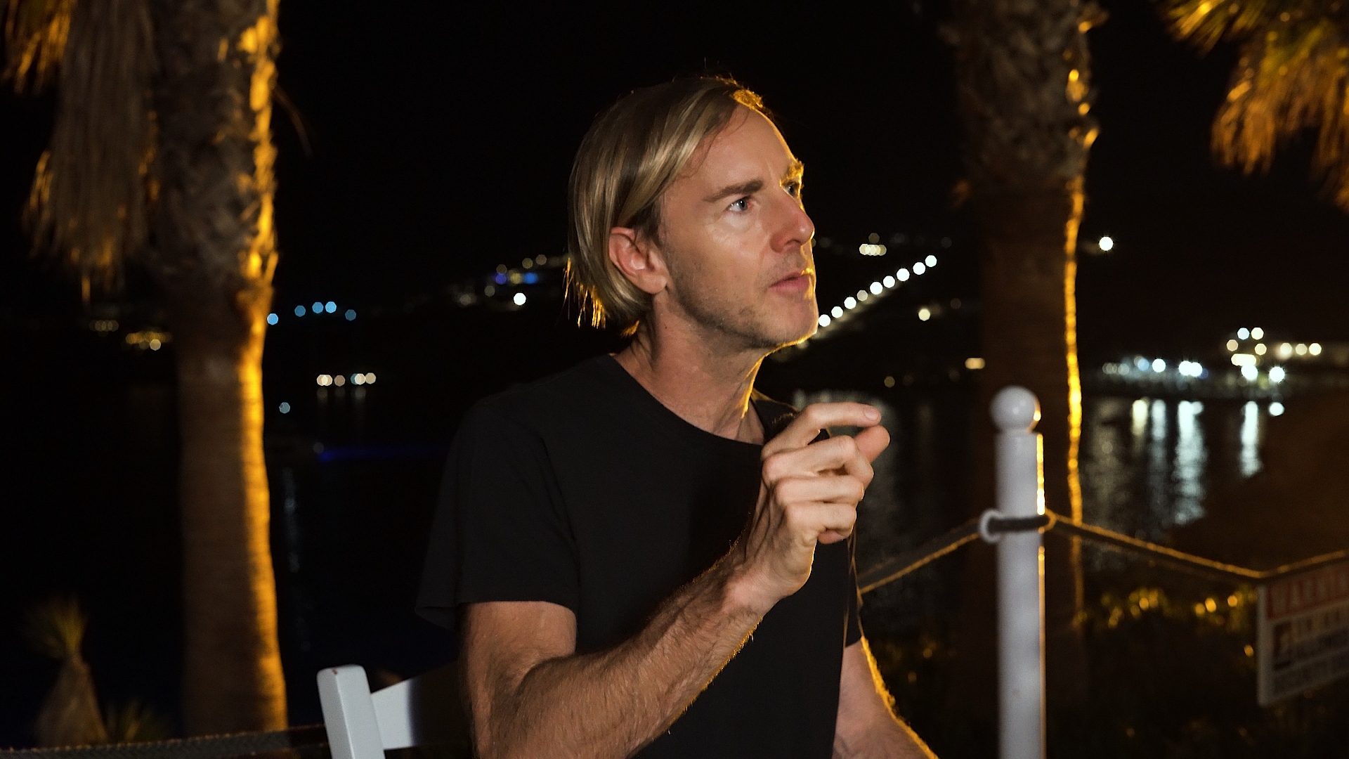 Cavo Paradiso: 15 super star DJs γράφουν στην Athens Voice για το club της Μυκόνου με αφορμή το ντοκιμαντέρ του Αντώνη Θεοχάρη Κιούκα