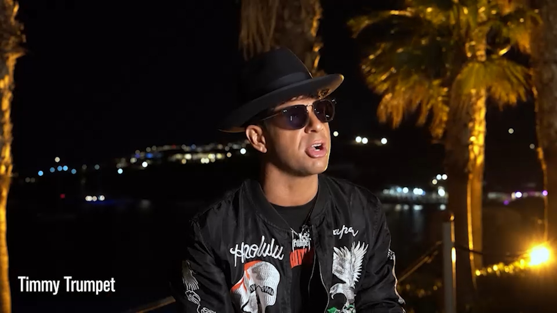 Cavo Paradiso: 15 super star DJs γράφουν στην Athens Voice για το club της Μυκόνου με αφορμή το ντοκιμαντέρ του Αντώνη Θεοχάρη Κιούκα