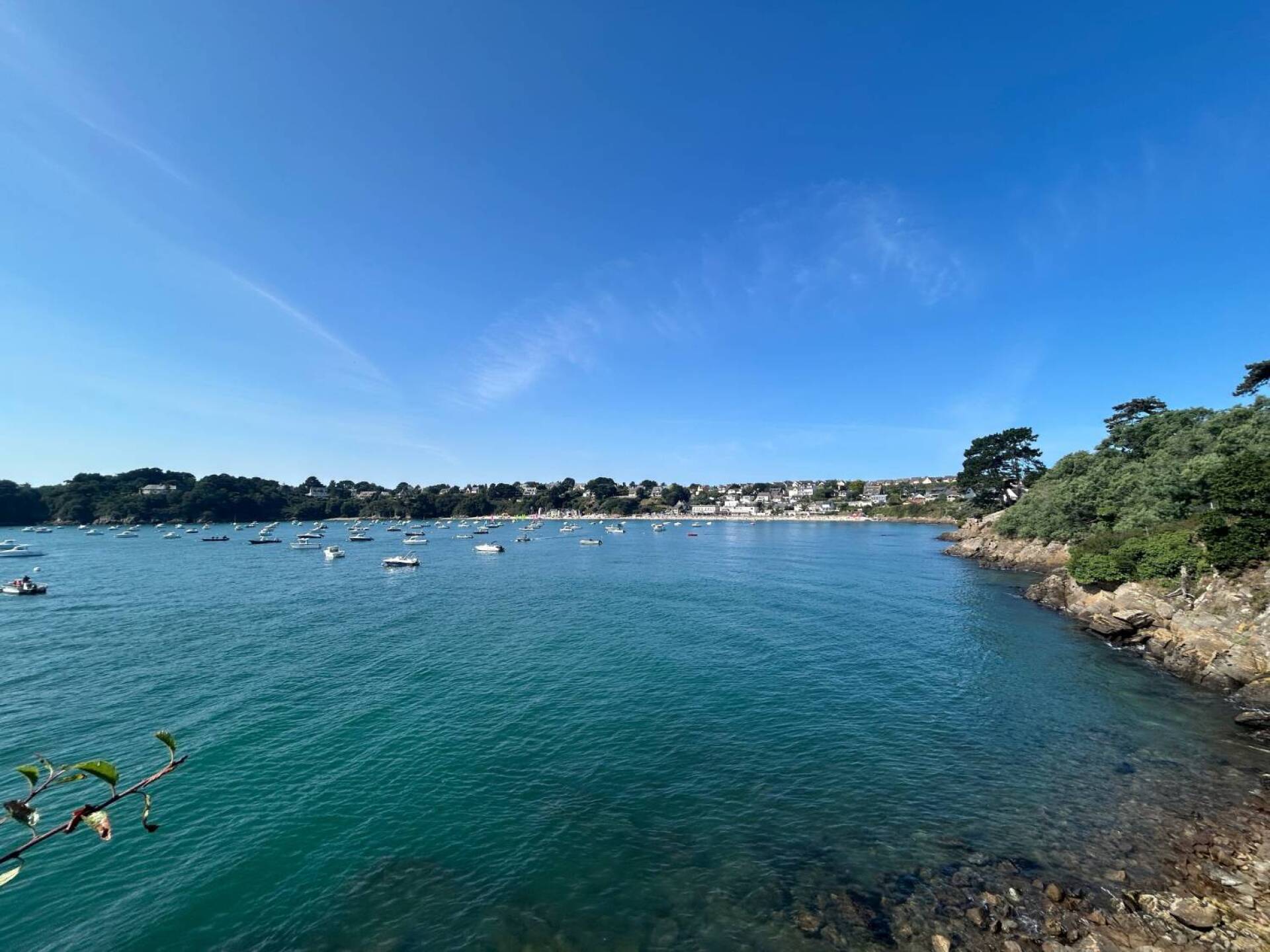 Θέα από το Μονοπάτι των Τελωνειακών