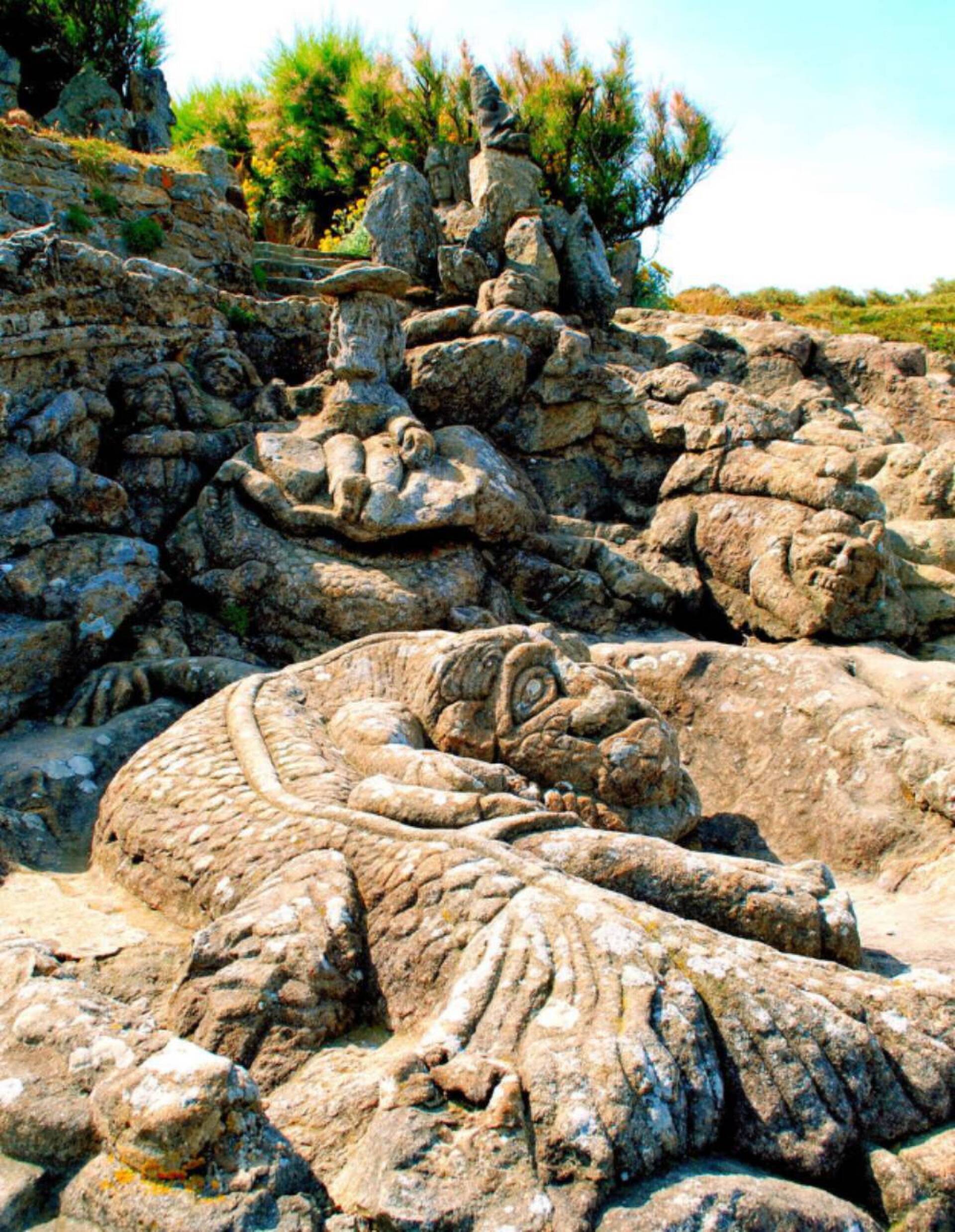 Τα γλυπτά του Αββά Φουρέ στο Ροτενέφ