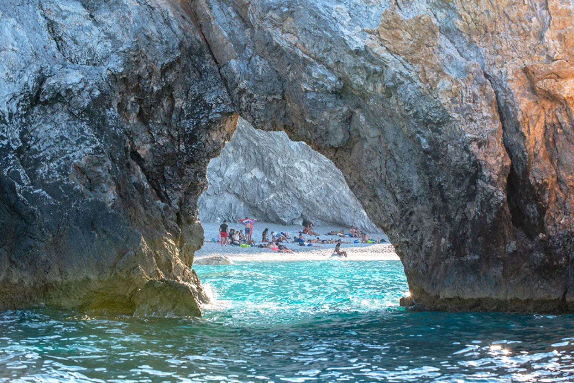 Παραλία Λαλάρια, Σκιάθος