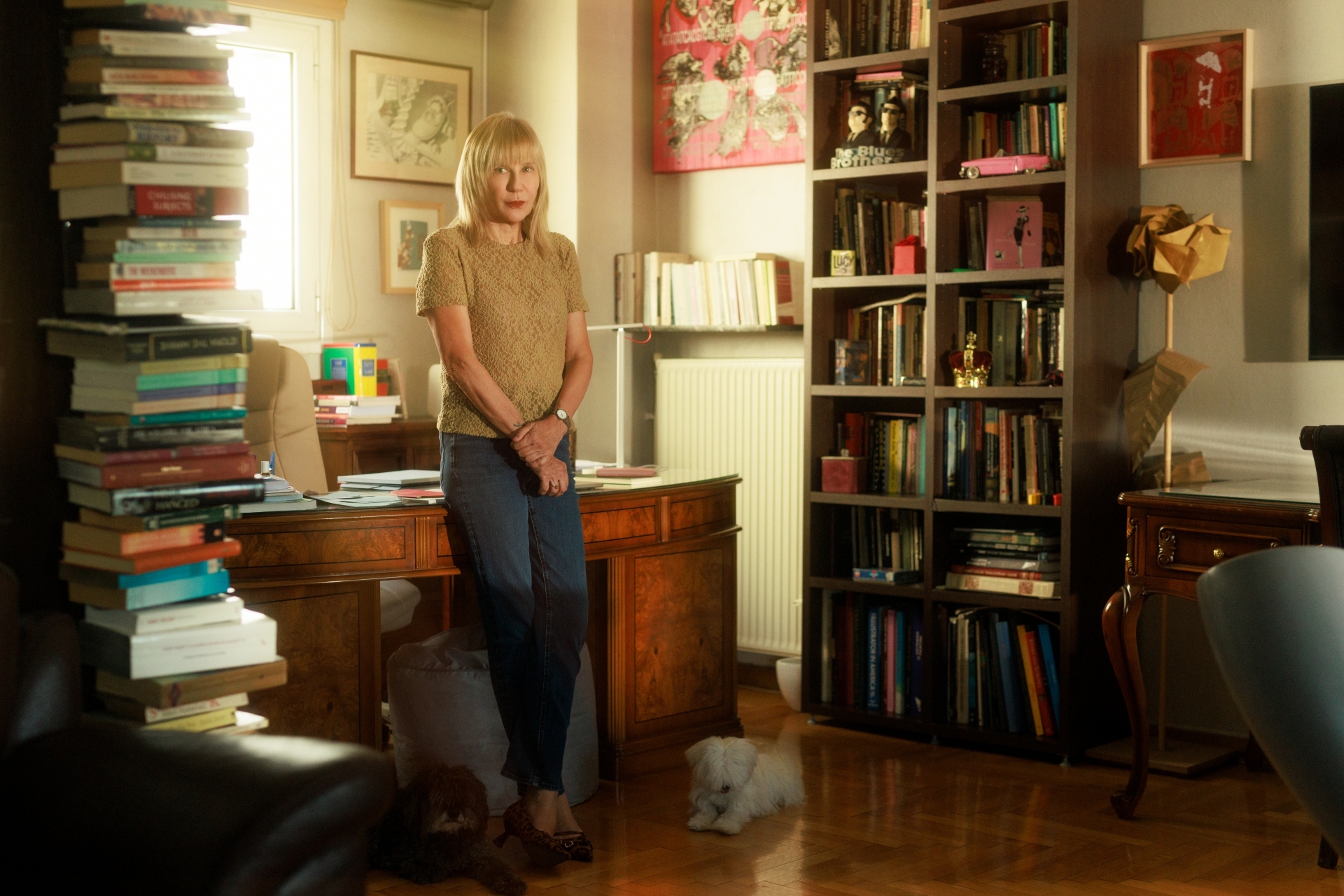 Σώτη Τριανταφύλλου: Συνέντευξη με τη συγγραφέα για το βιβλίο «Το Τυφλό Γουρούνι στη Δεύτερη οδό» (εκδόσεις Πατάκη), τη ζωή της και τον κόσμο.