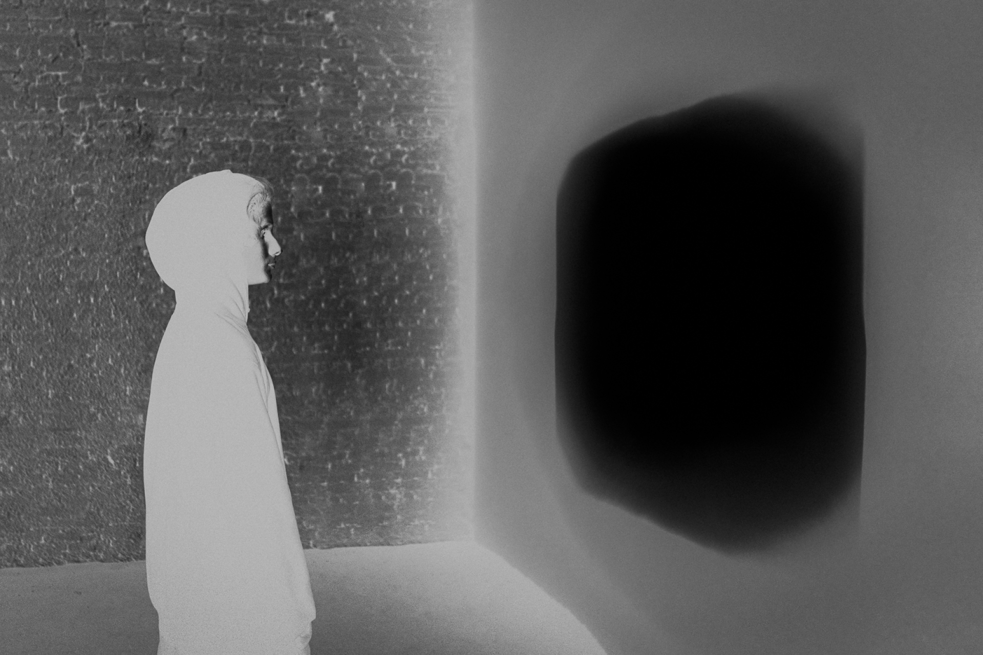 Το φωτογραφικό project «Elephant» του Δημήτρη Μυτά