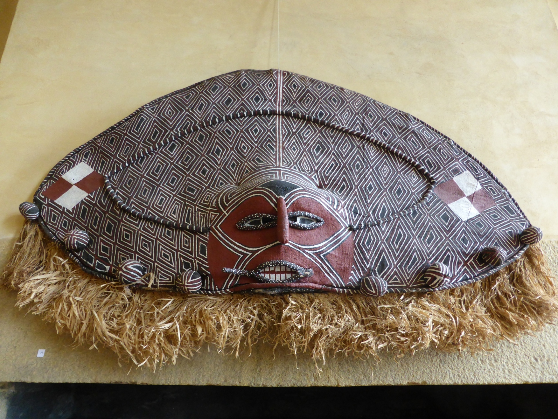 Τελετουργική μάσκα από τη Ζάμπια. © Wikimedia Commons - Jacques Le Letty