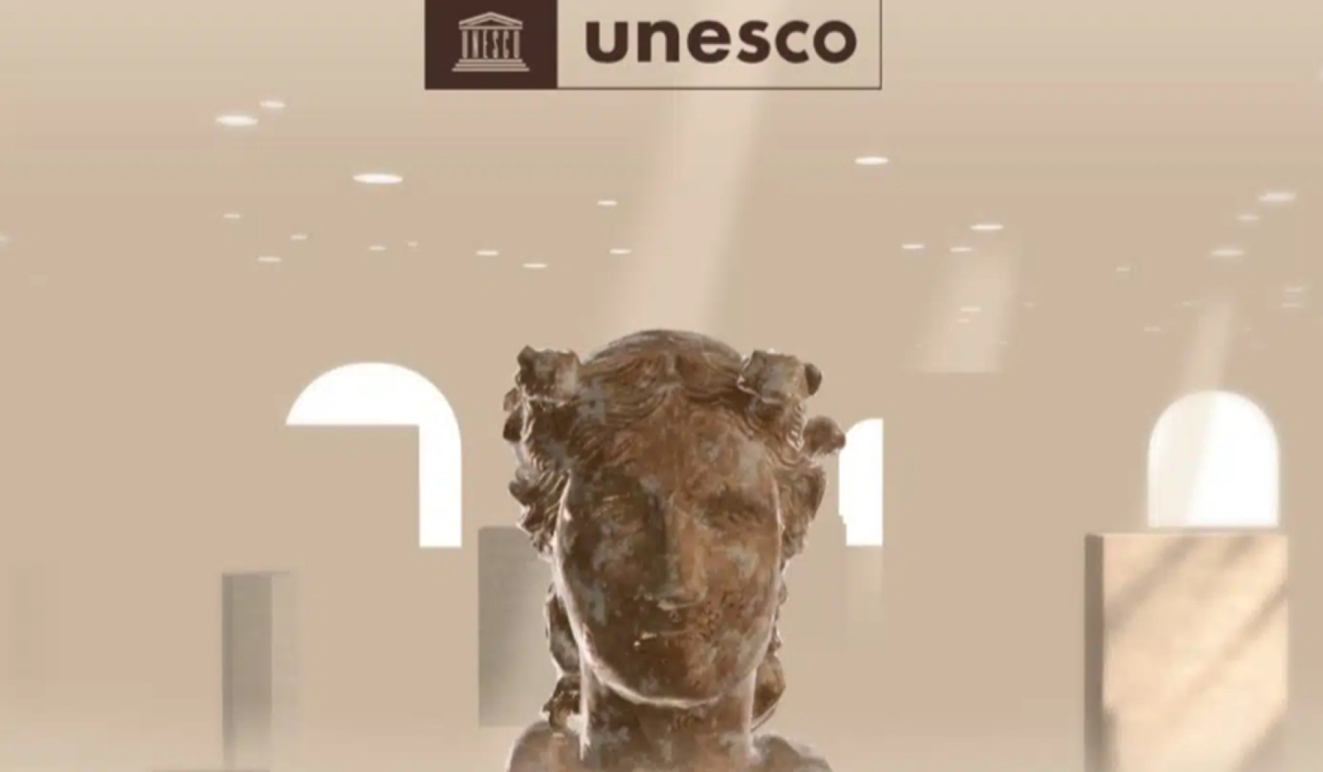 Κυκλαδικό μαρμάρινο ειδώλιο από Νάξο. © UNESCO