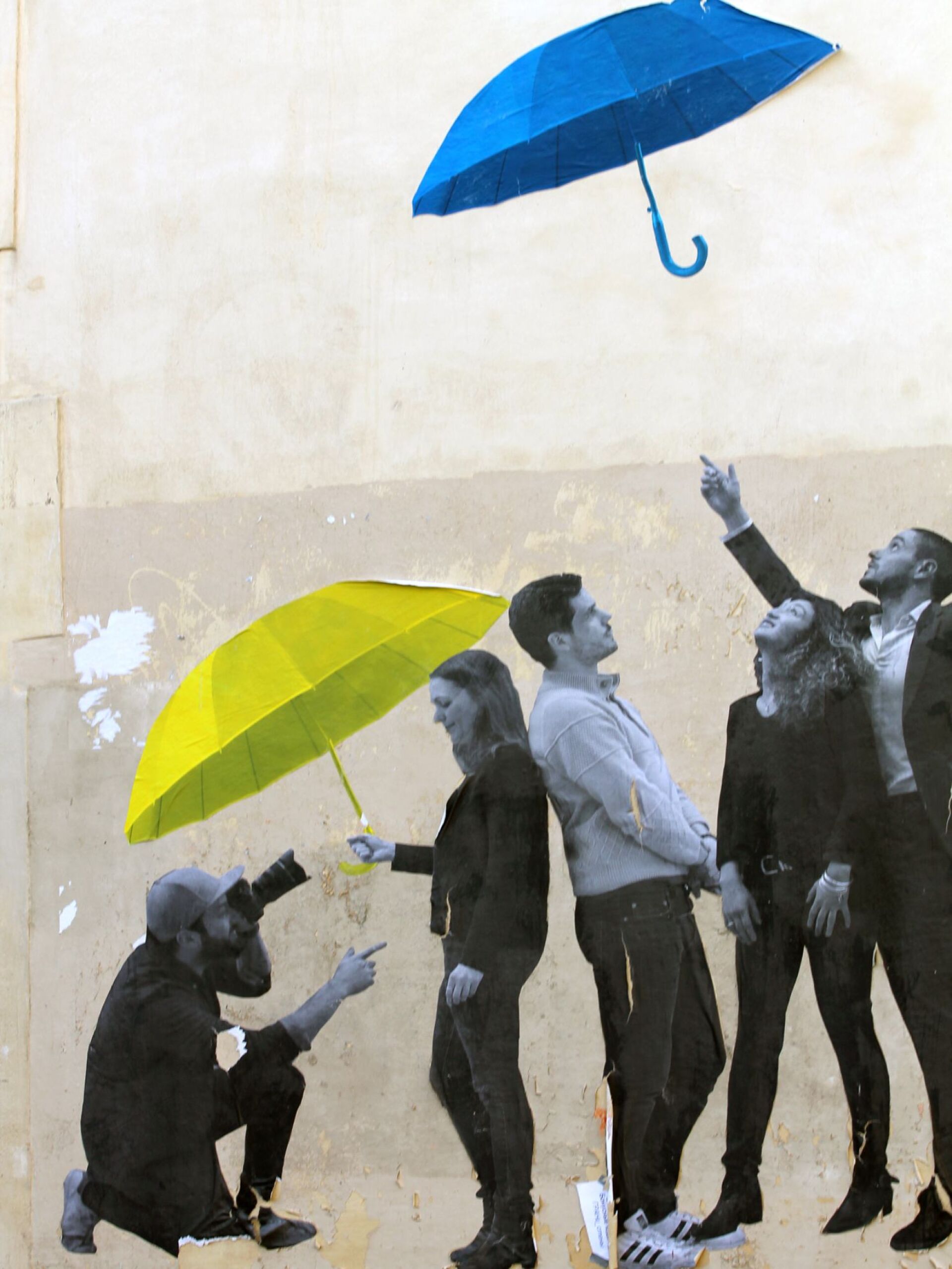 Χριστίνα Δράκου: Συνέντευξη με τη βραβευμένη φωτογράφο για την έκθεση που καταγράφει street art έργα σε όλο τον κόσμο.