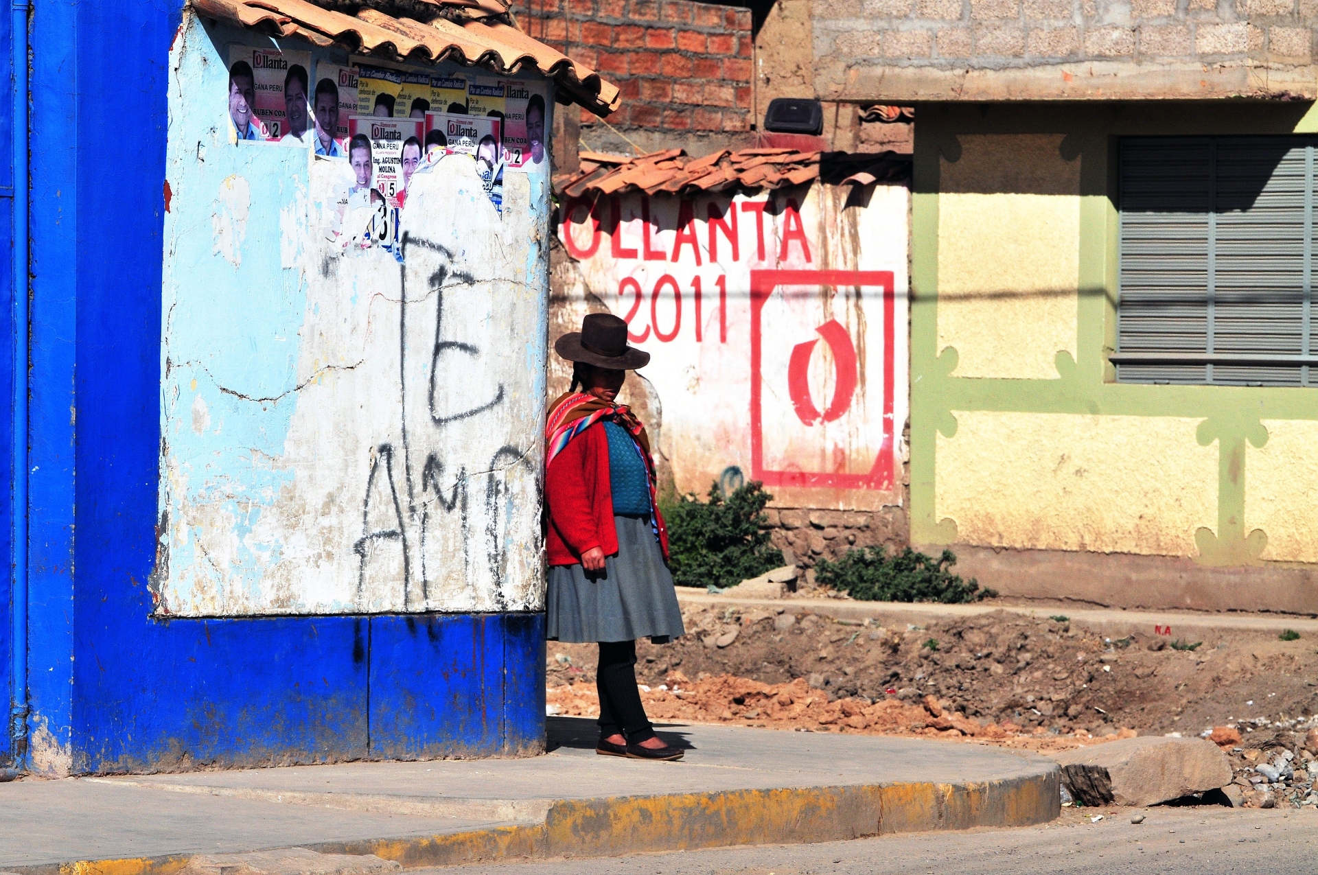 Χριστίνα Δράκου: Συνέντευξη με τη βραβευμένη φωτογράφο για την έκθεση που καταγράφει street art έργα σε όλο τον κόσμο.