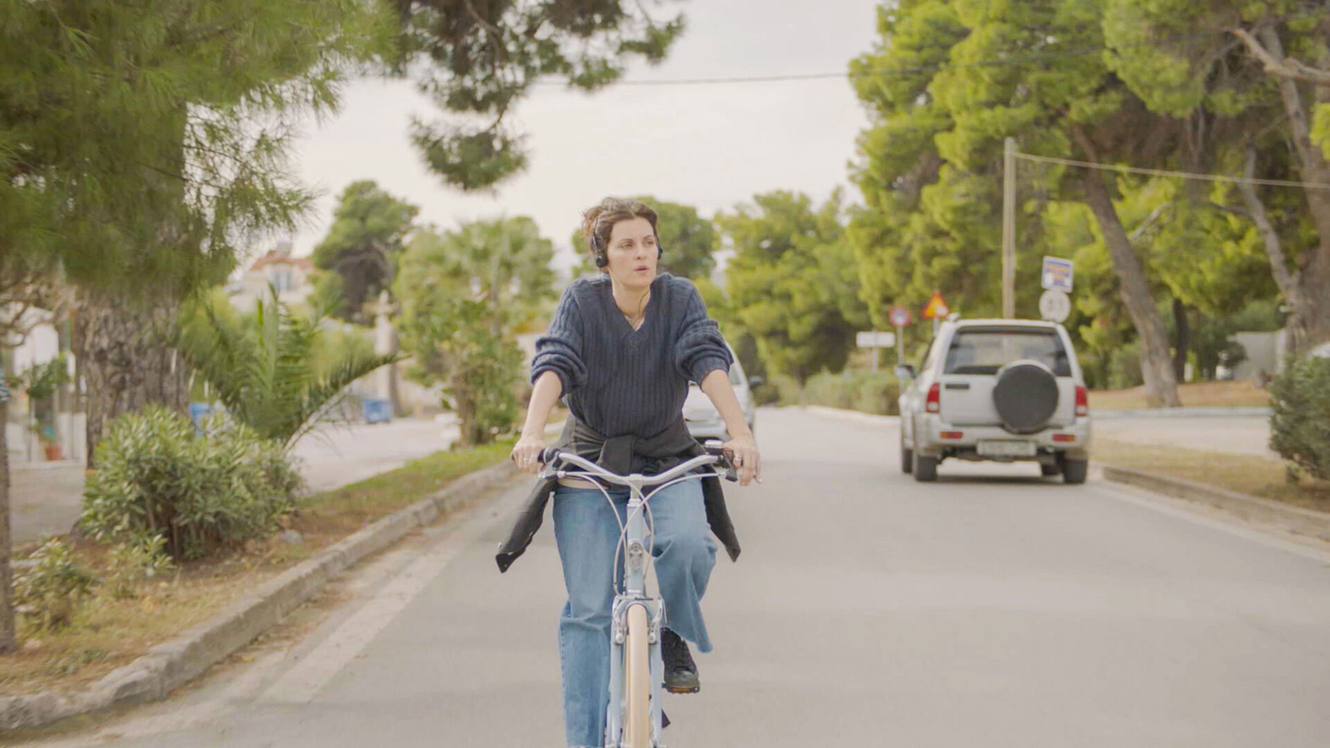 «Μη γελάτε, θα σας δει ο κόσμος»