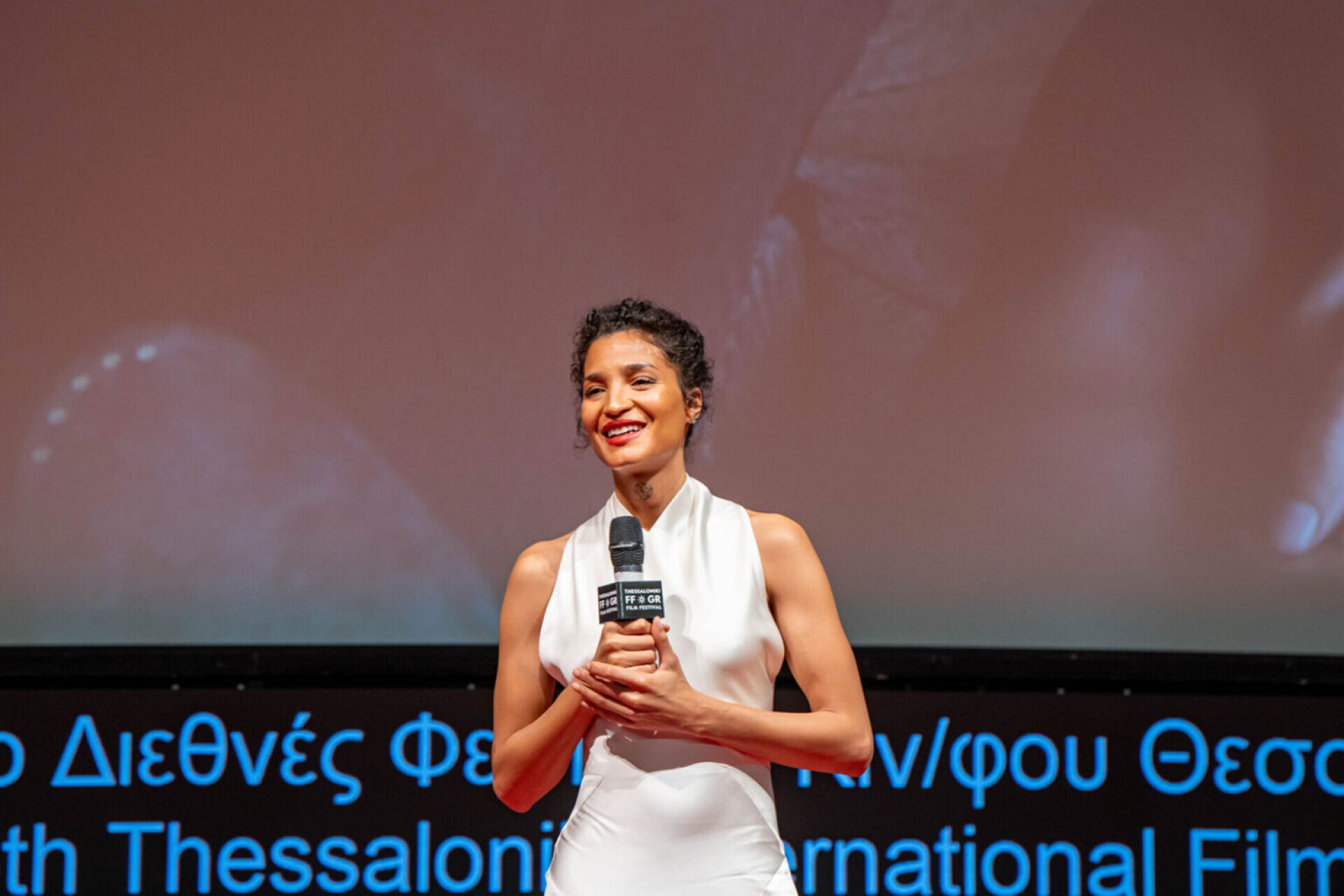 Η ηθοποιός Ίντια Μουρ πριν από την προβολή της ταινίας έναρξης στην οποία πρωταγωνιστεί