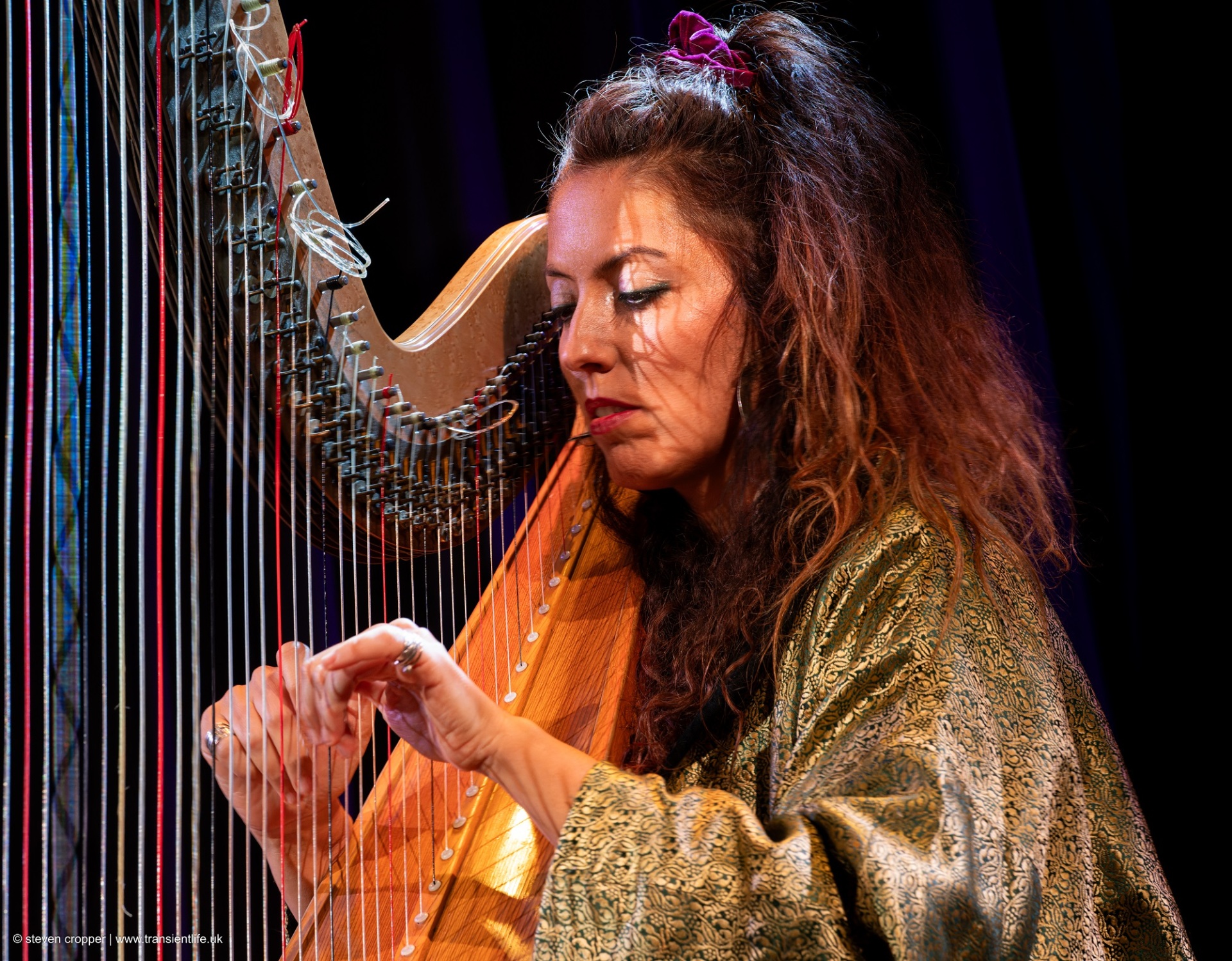 Harper Trio: Το «Dialogue of Thoughts» είναι ένα ημερολόγιο ενσυνειδητότητας