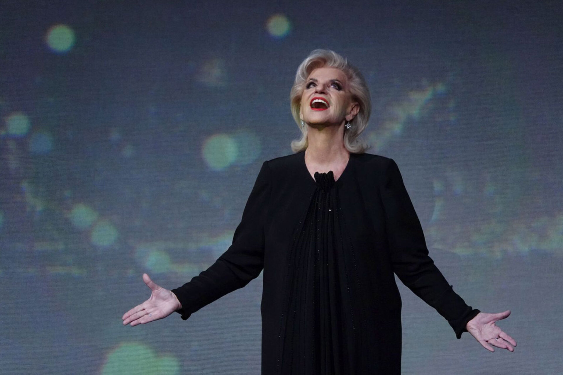 Η Αγνή Μπάλτσα, βραβευμένη με το Βραβείο Συνολικής Προσφοράς