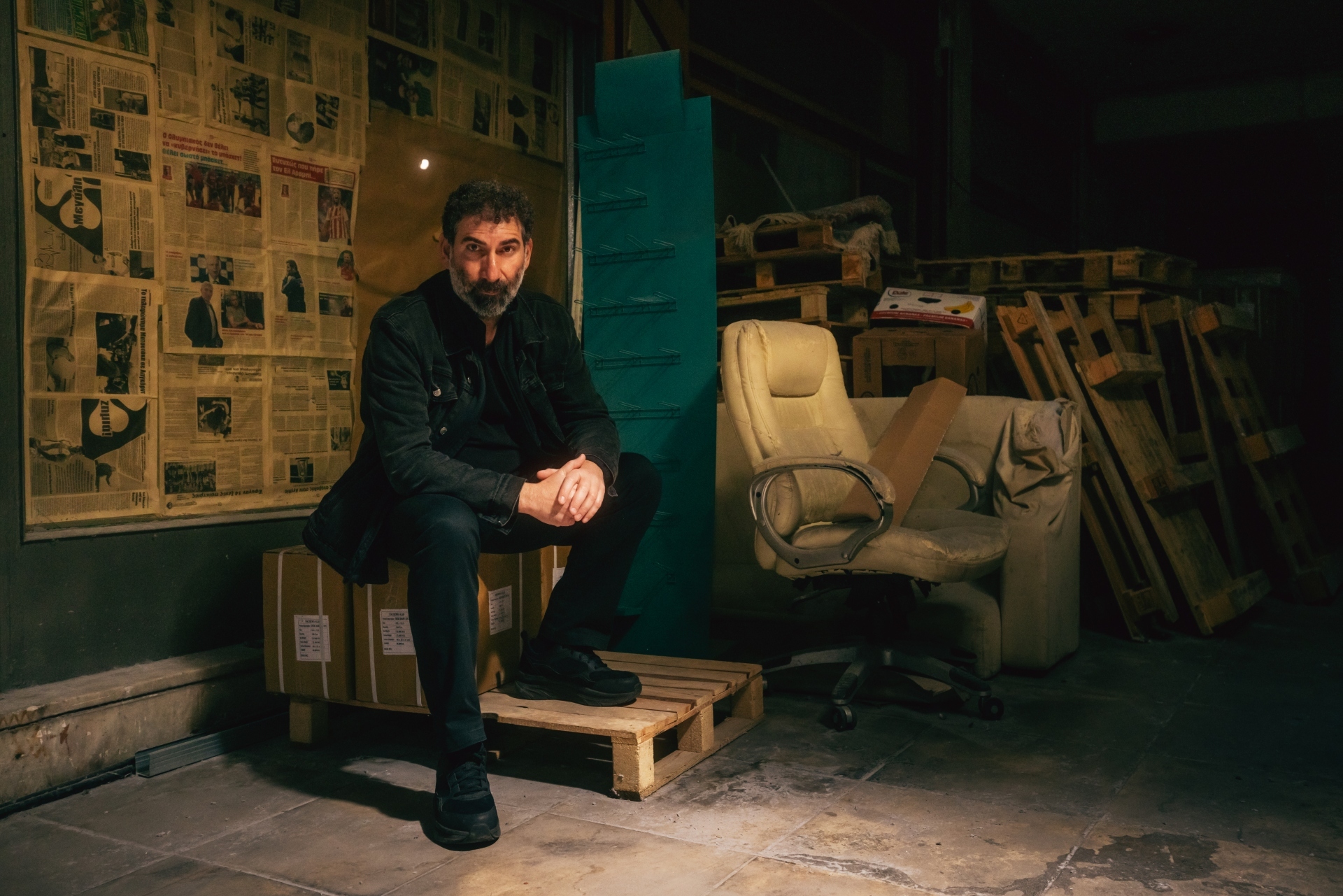 Γιάννης Οικονομίδης: Ο σκηνοθέτης και σεναριογράφος μιλάει στην Athens Voice για τη νέα του ταινία Σπασμένη Φλέβα