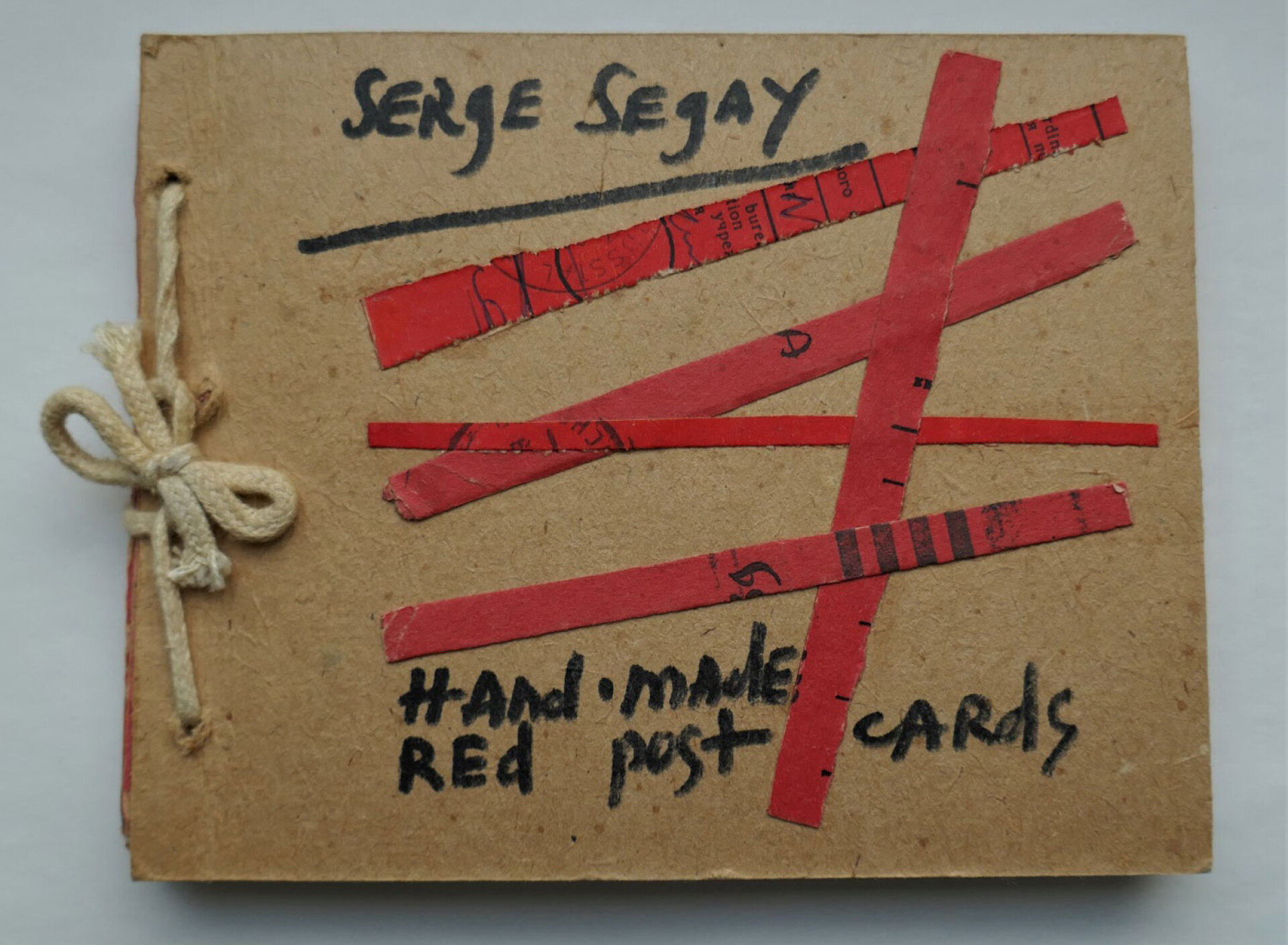 Χειροποίητη πρόσκληση για τη δράση «Σπειροειδής» του Νικίτα Αλεξέεφ (1979), όπως δημοσιεύτηκε στο samizdat περιοδικό «Metki». Ένα χαρακτηριστικό παράδειγμα της εικαστικής περφόρμανς ως μορφής αντίστασης και τεκμηρίωσης στο περιθώριο της σοβιετικής τέχνης. | Courtesy FSO Archive (Petrov/Gribkov/Melamid Collection) FSO 01-076