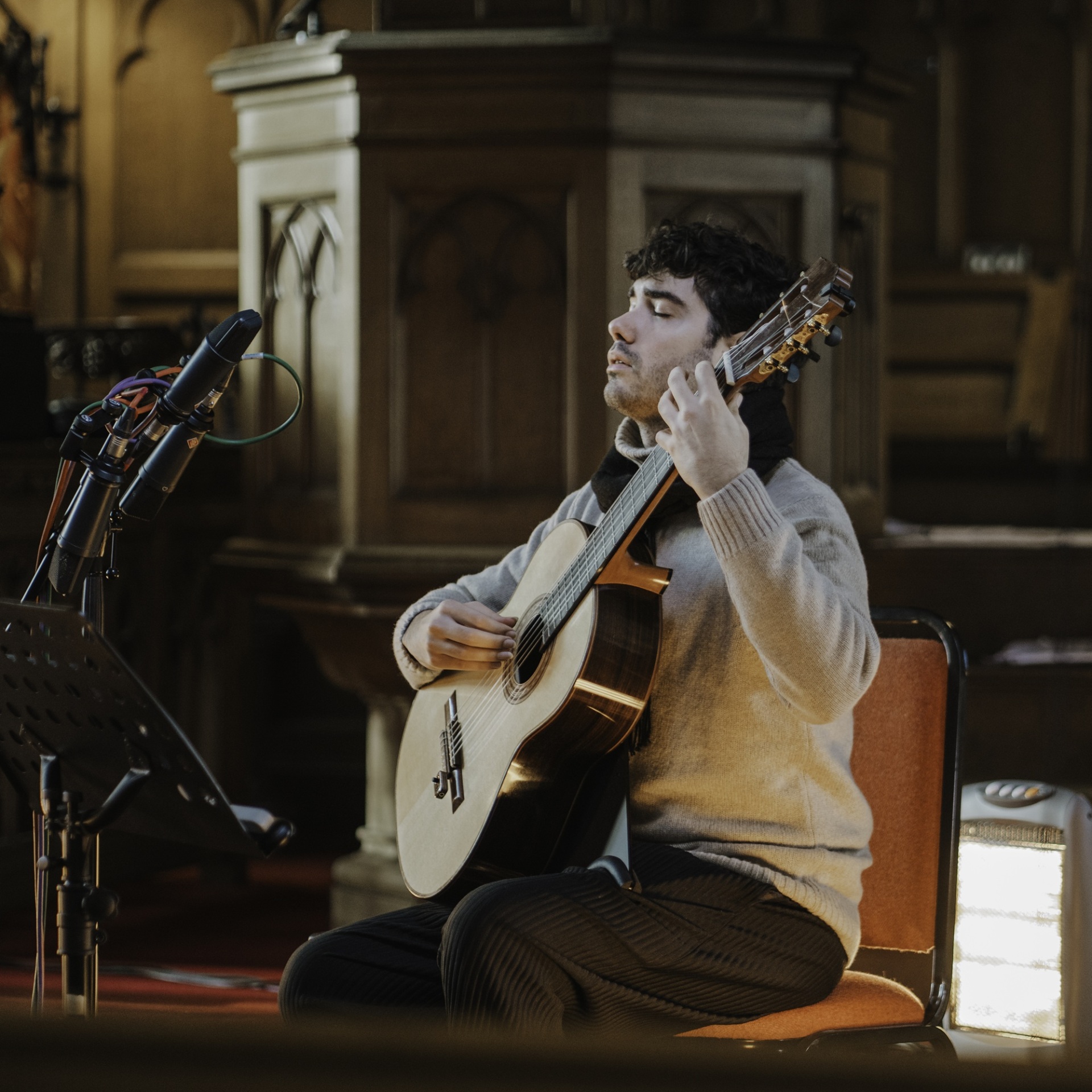 Δημήτρης Σουκαράς: Η αλήθεια ενός τραγουδιού βρίσκεται στην απλότητα, όχι στη δεξιοτεχνία