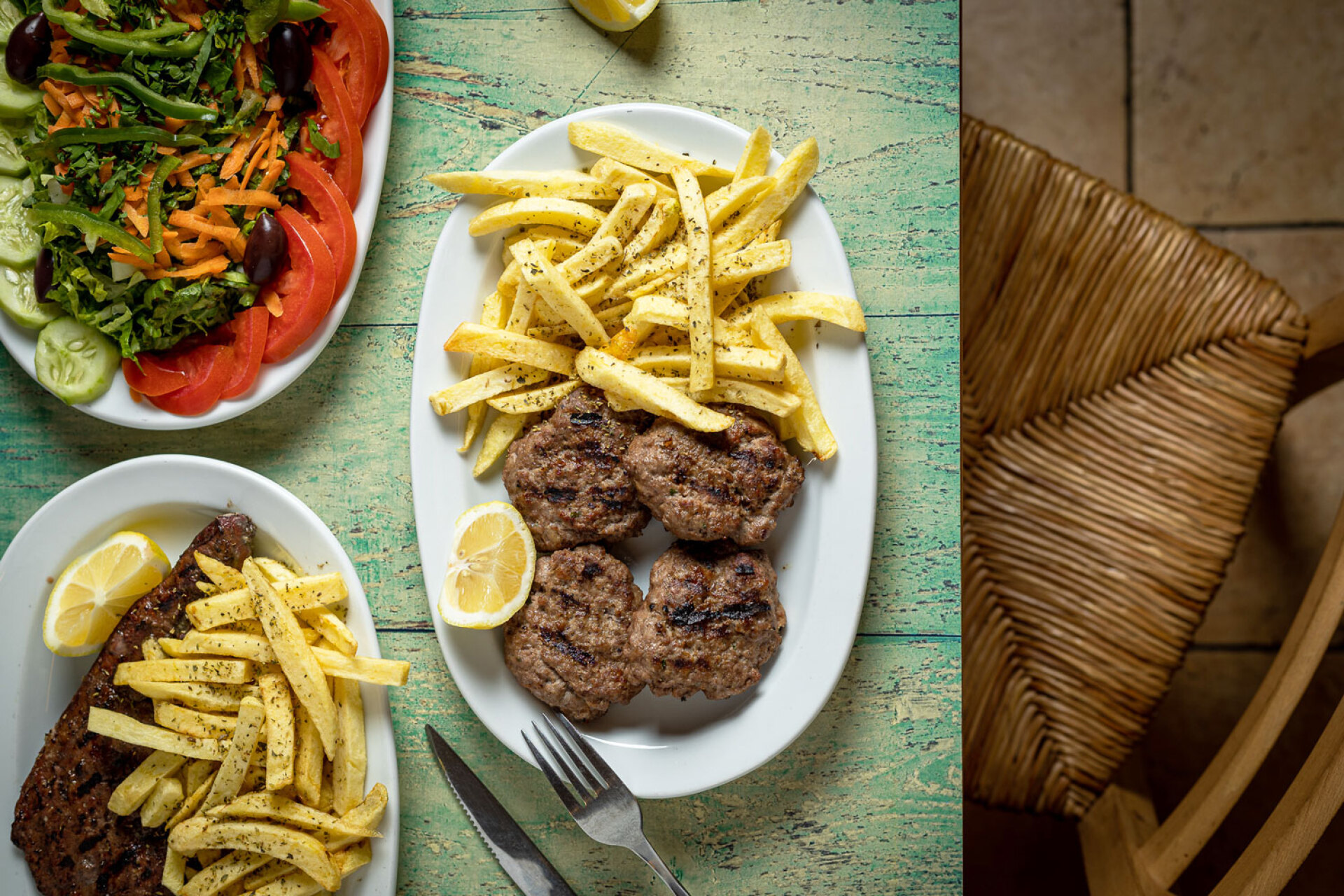 Μπιφτεκάκια στη σχάρα | Ταβέρνα Μπάμπης