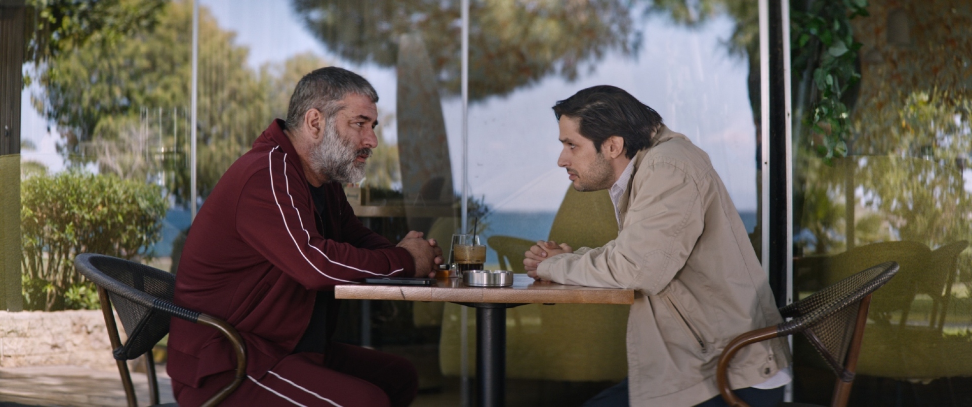 Β. Μπισμπίκης