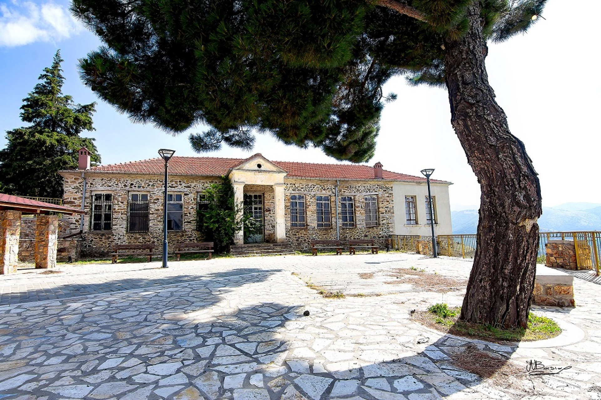 Νίκος Μπασιάς: Από το Βορρά στο Νότο, στα χνάρια της μνήμης