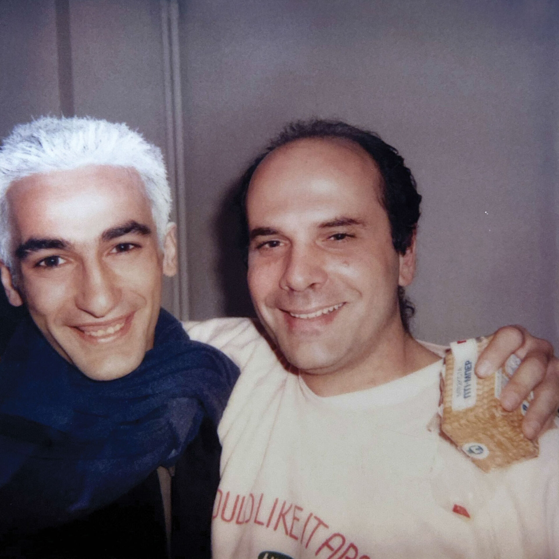 Έργοστάσιο, 90s. Ο χορογράφος και σκηνοθέτης Δημήτρης Παπαϊωάννου με τον Τάσο Μελετόπουλο