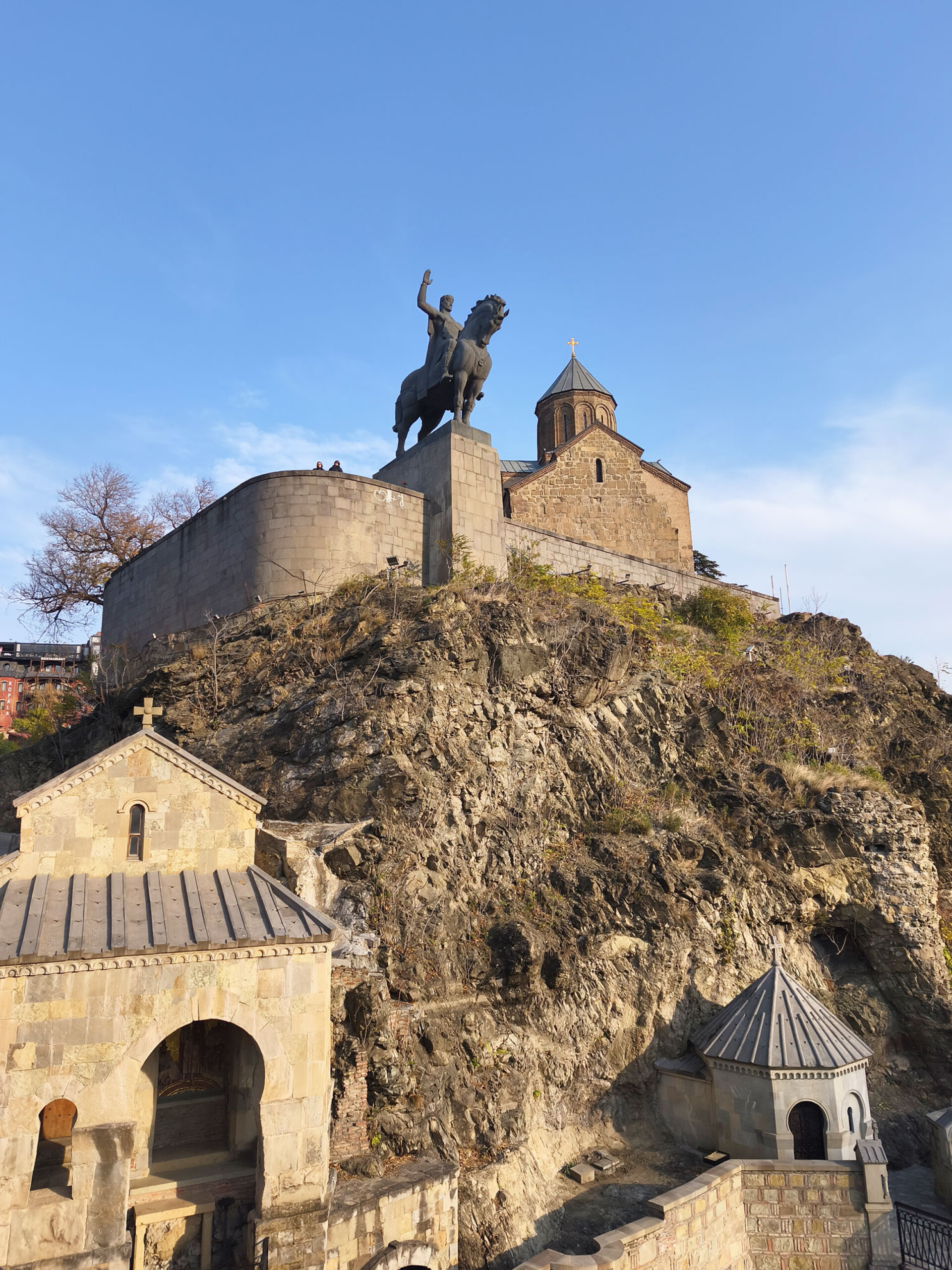 Εκκλησία Metekhi | Το άγαλμα του βασιλιά Vakhtang Gorgasali