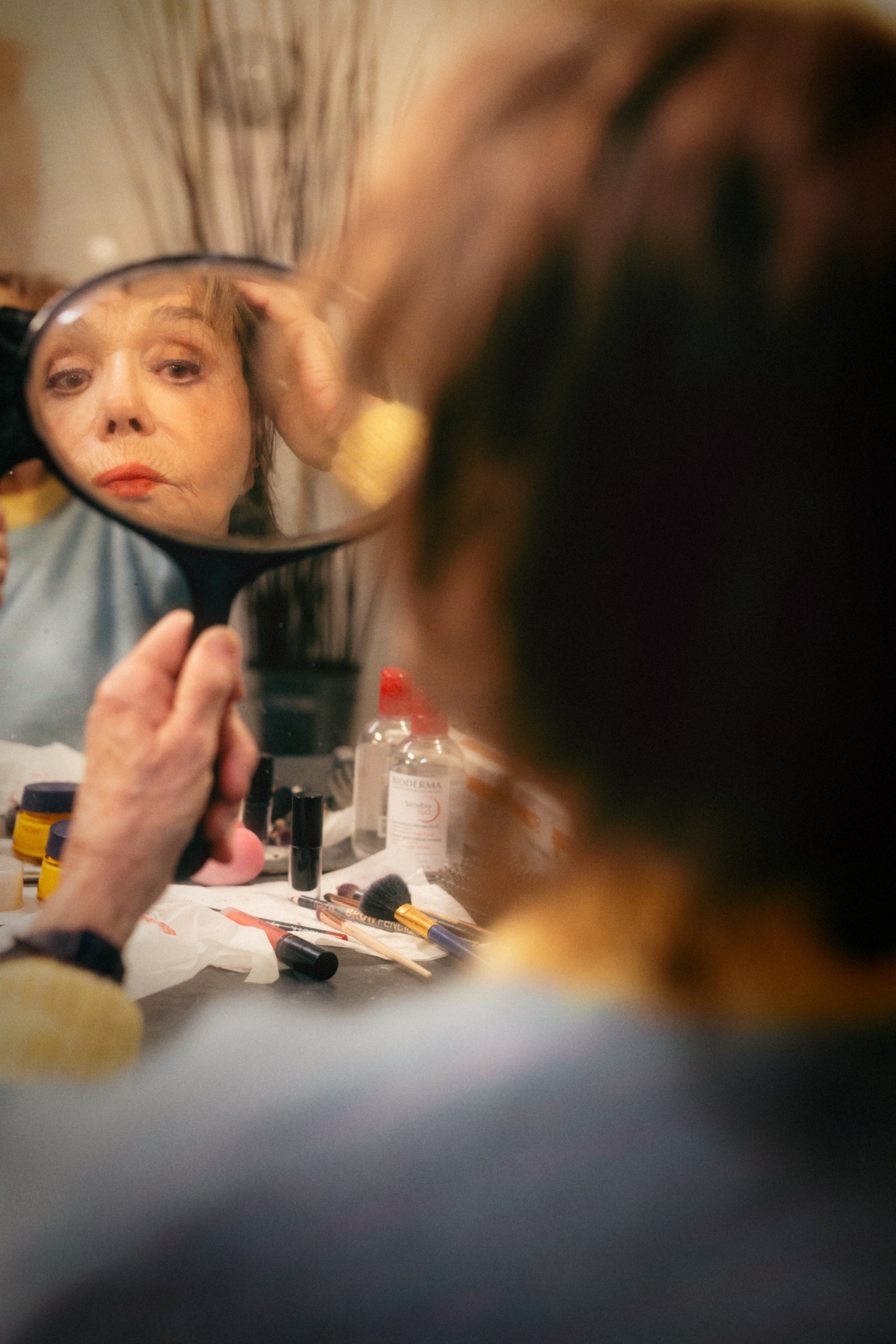 Μπέττυ Θεάτρου: Συνέντευξη με την ηθοποιό και συνδημιουργό του Θεάτρου Οδού Κεφαλληνίας - Η νέα παράσταση «Ντάμα Πίκα», τα ρίσκα, το θέατρο, το σινεμά, η ζωή της πάνω και κάτω από τη σκηνή.