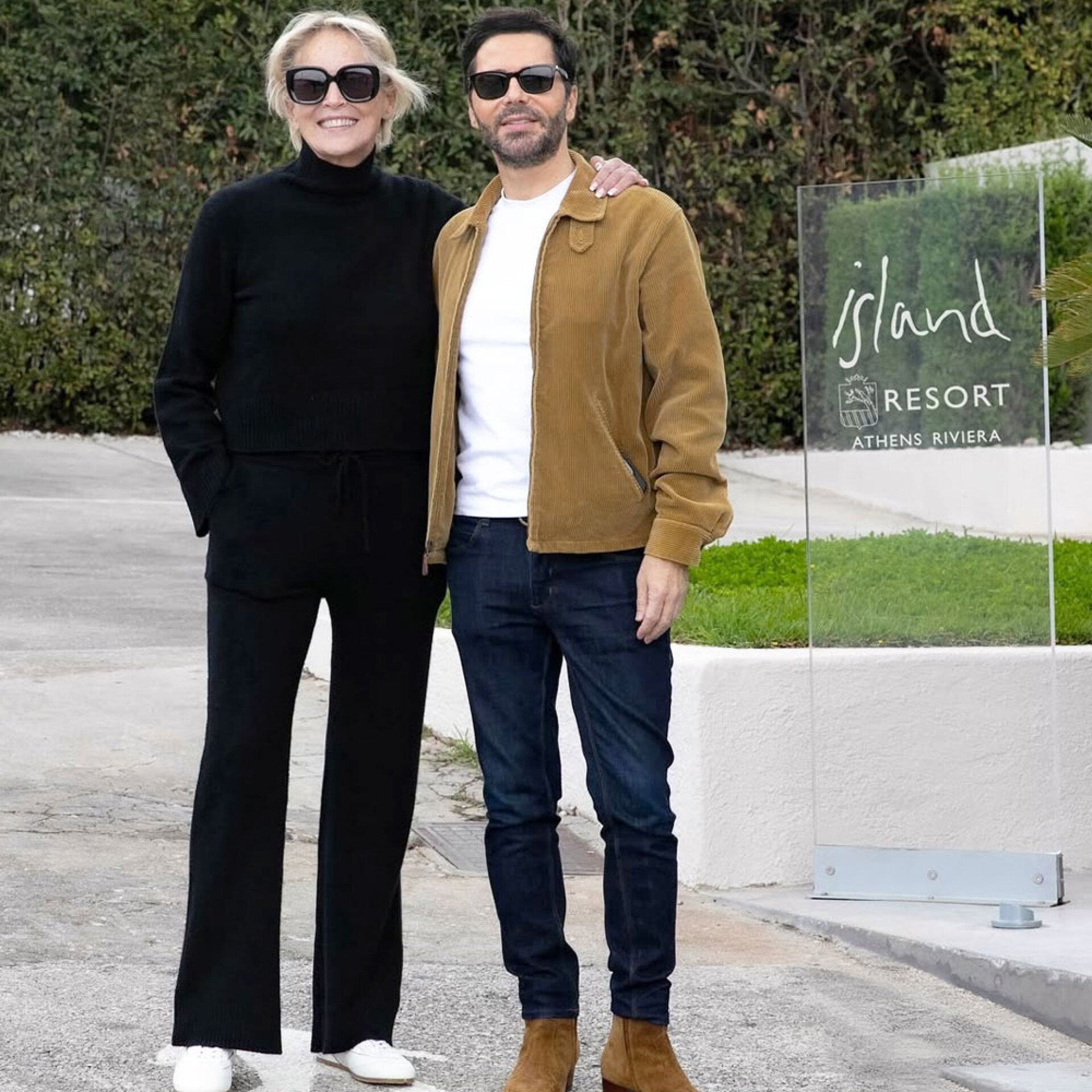 Σάρον Στόουν, Χρύσανθος Πανάς