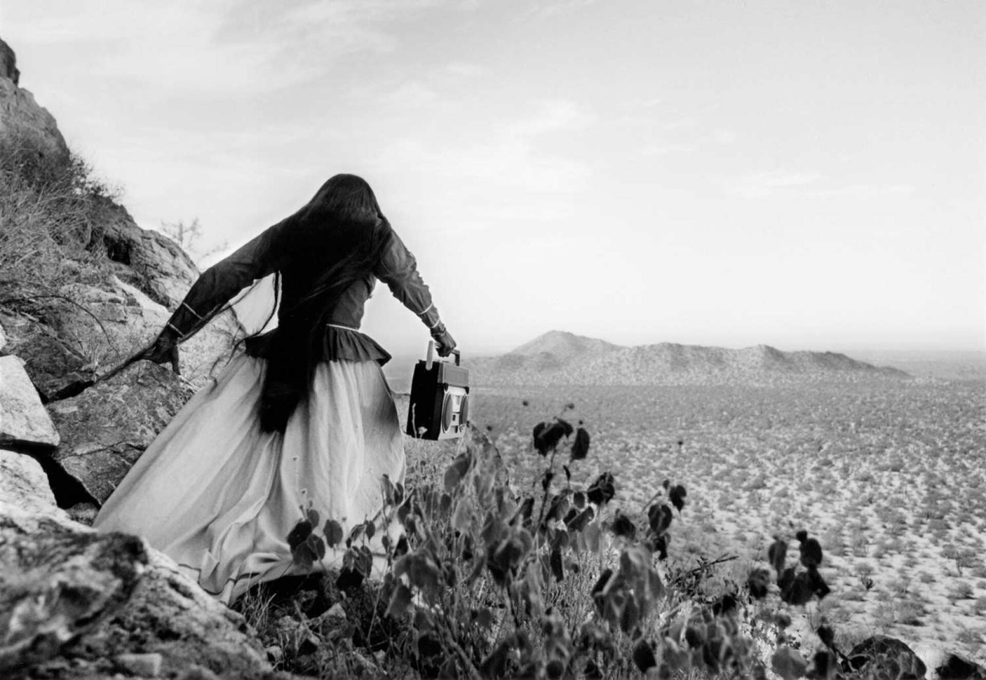 Mujer Ángel, Sonoran Desert, 1979 © Graciela Iturbide