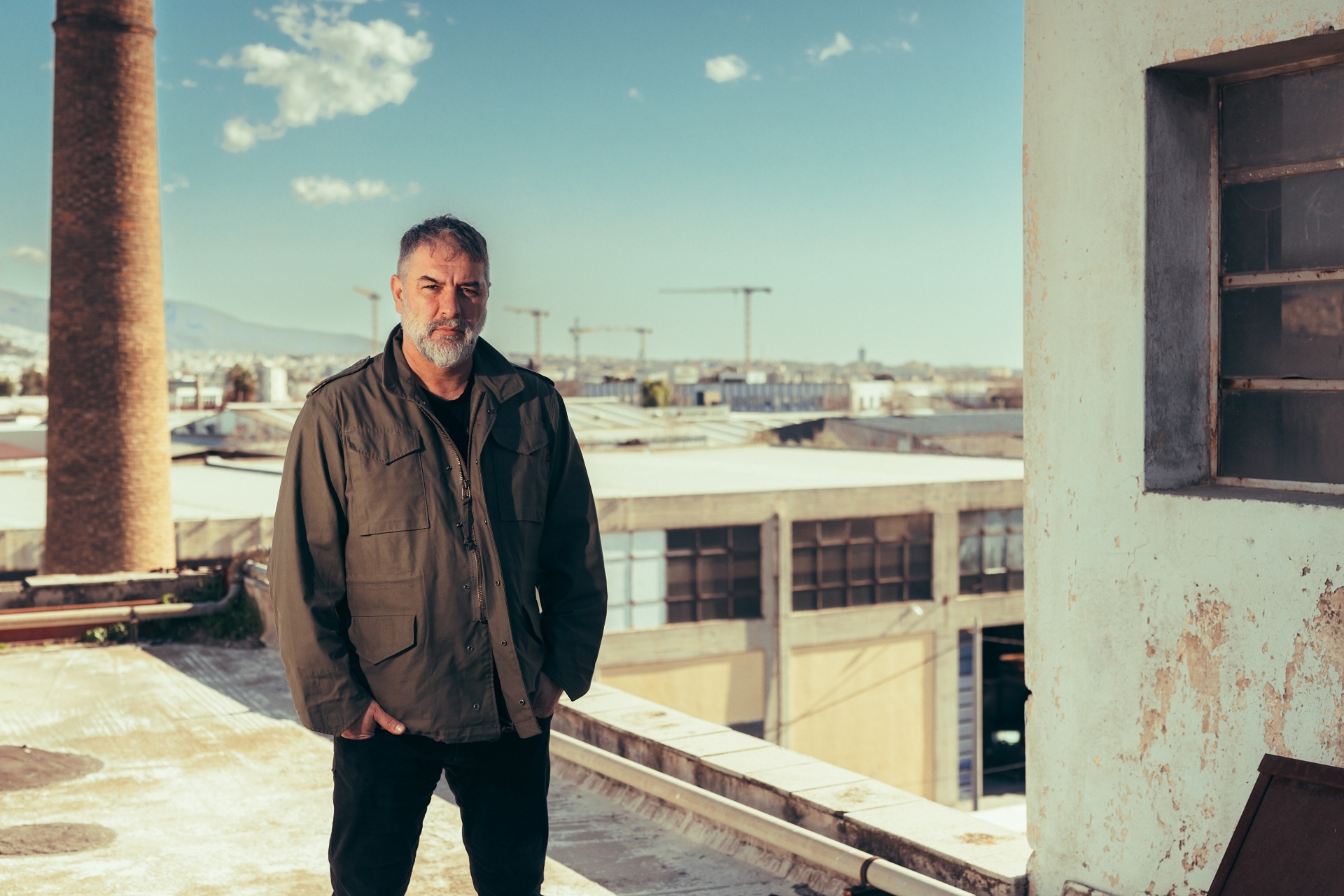 Βασίλης Μπισμπίκης: Η επιβίωση μπορεί να σε κάνει ζώο