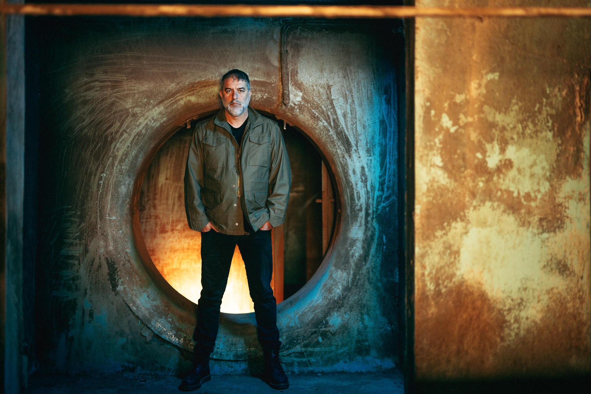 Βασίλης Μπισμπίκης: Η επιβίωση μπορεί να σε κάνει ζώο