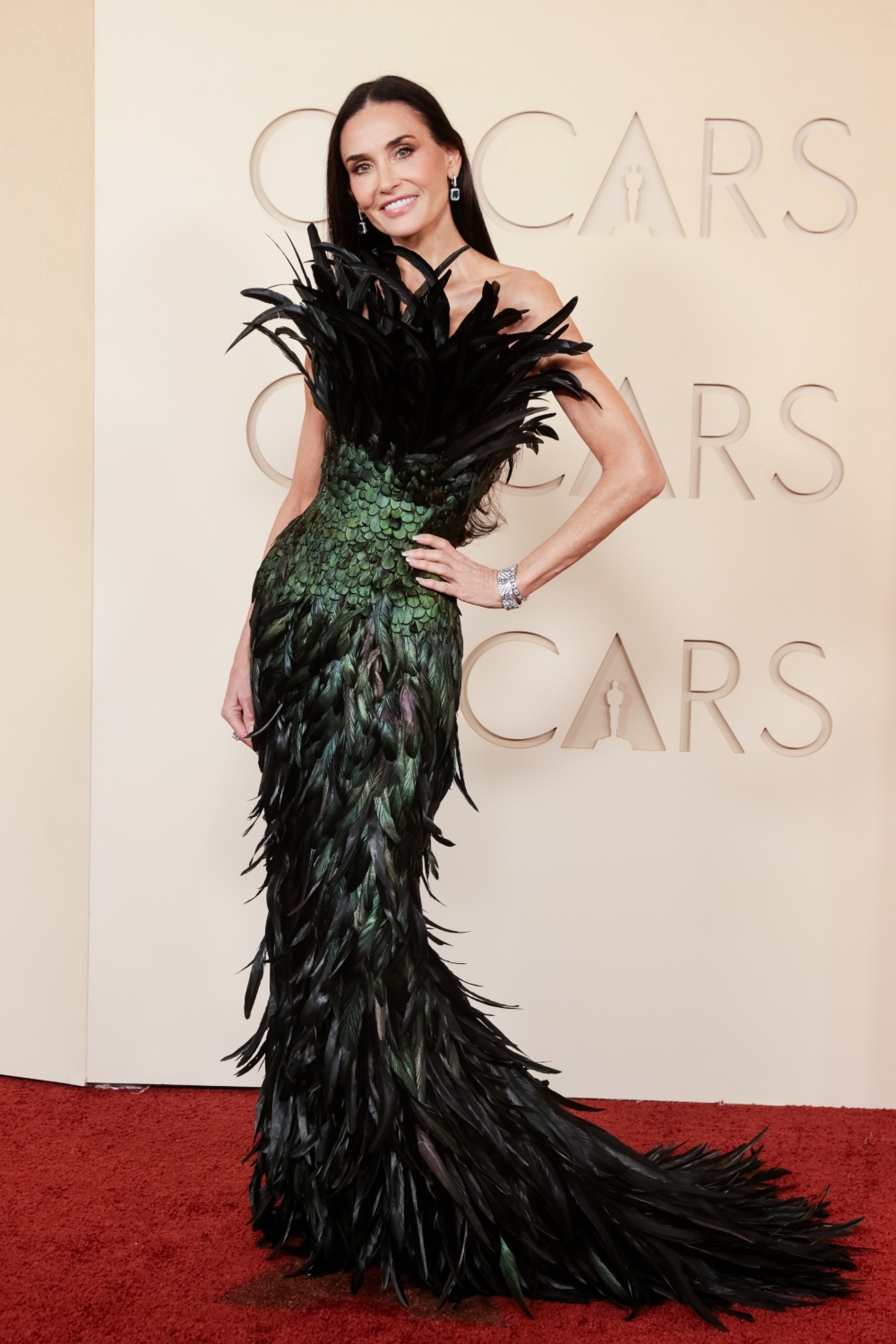Η Ντέμι Μουρ με Gucci/ Photo by Lexie Moreland/WWD via Getty Images