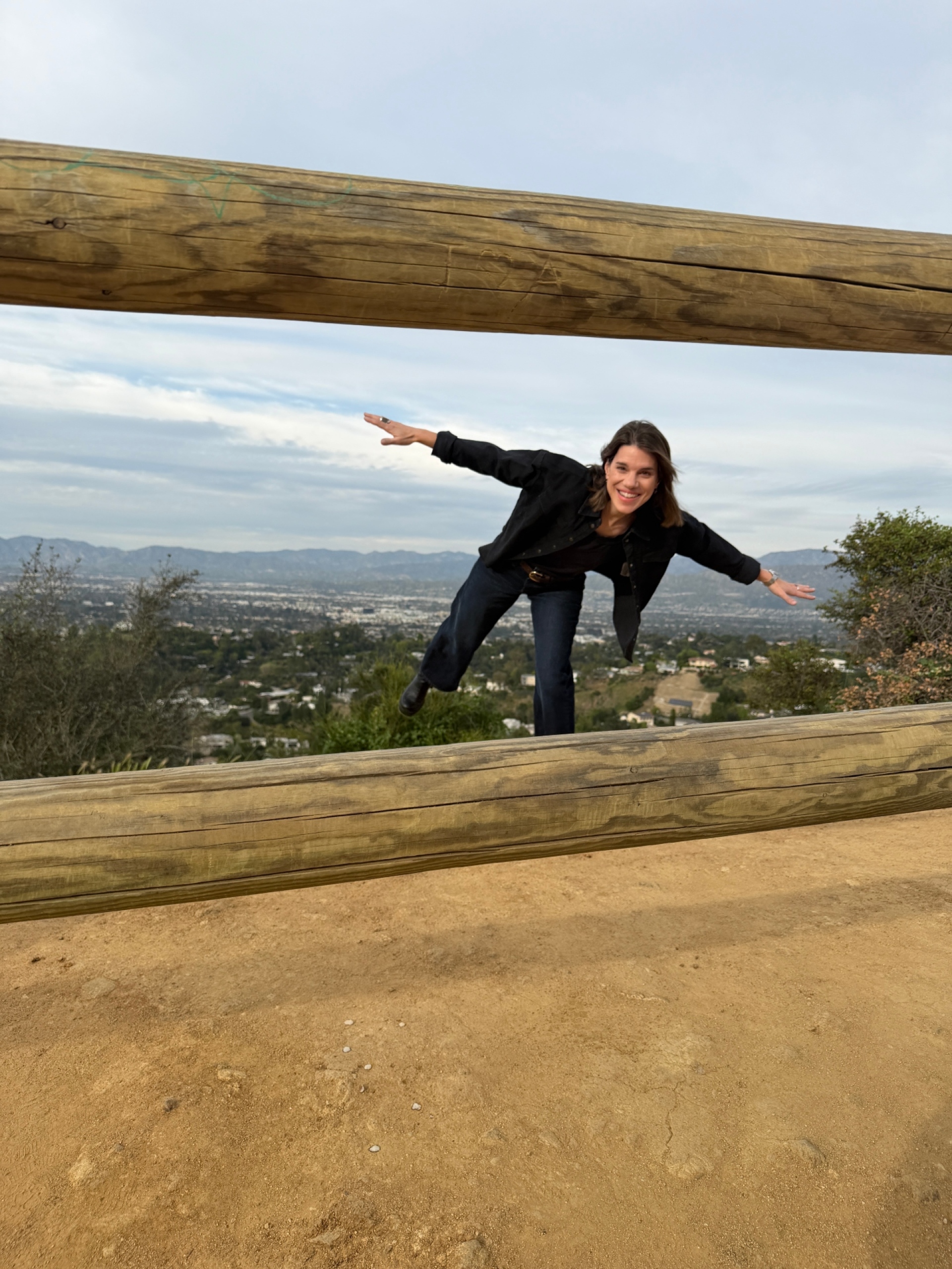 Η Monika από το Λος Άντζελες μοιράζεται τη ζωή, τη μουσική έμπνευση και τις καθημερινές διαδρομές πίσω από το νέο της τραγούδι, «LA Like a Song»