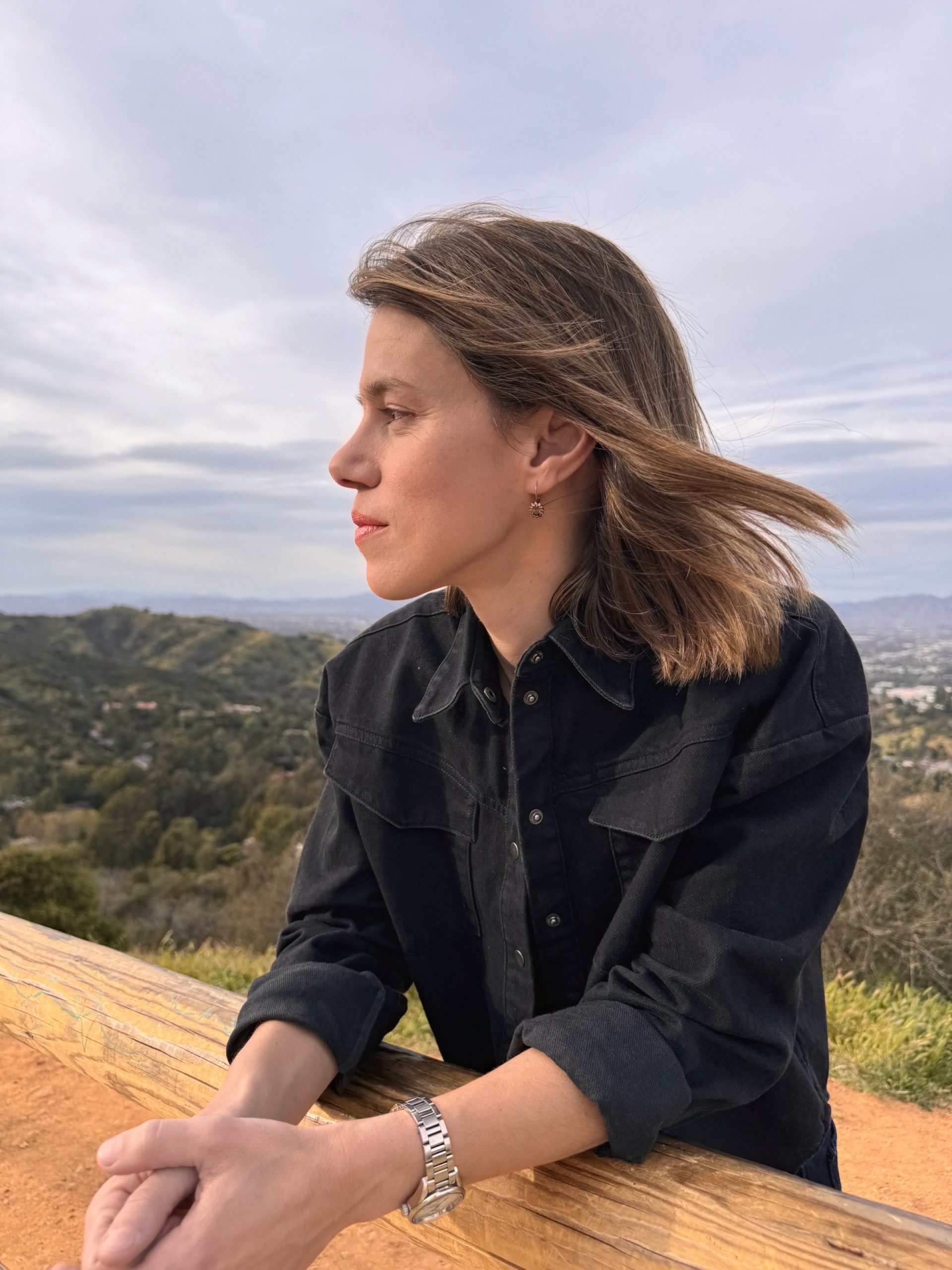 Η Monika από το Λος Άντζελες μοιράζεται τη ζωή, τη μουσική έμπνευση και τις καθημερινές διαδρομές πίσω από το νέο της τραγούδι, «LA Like a Song»