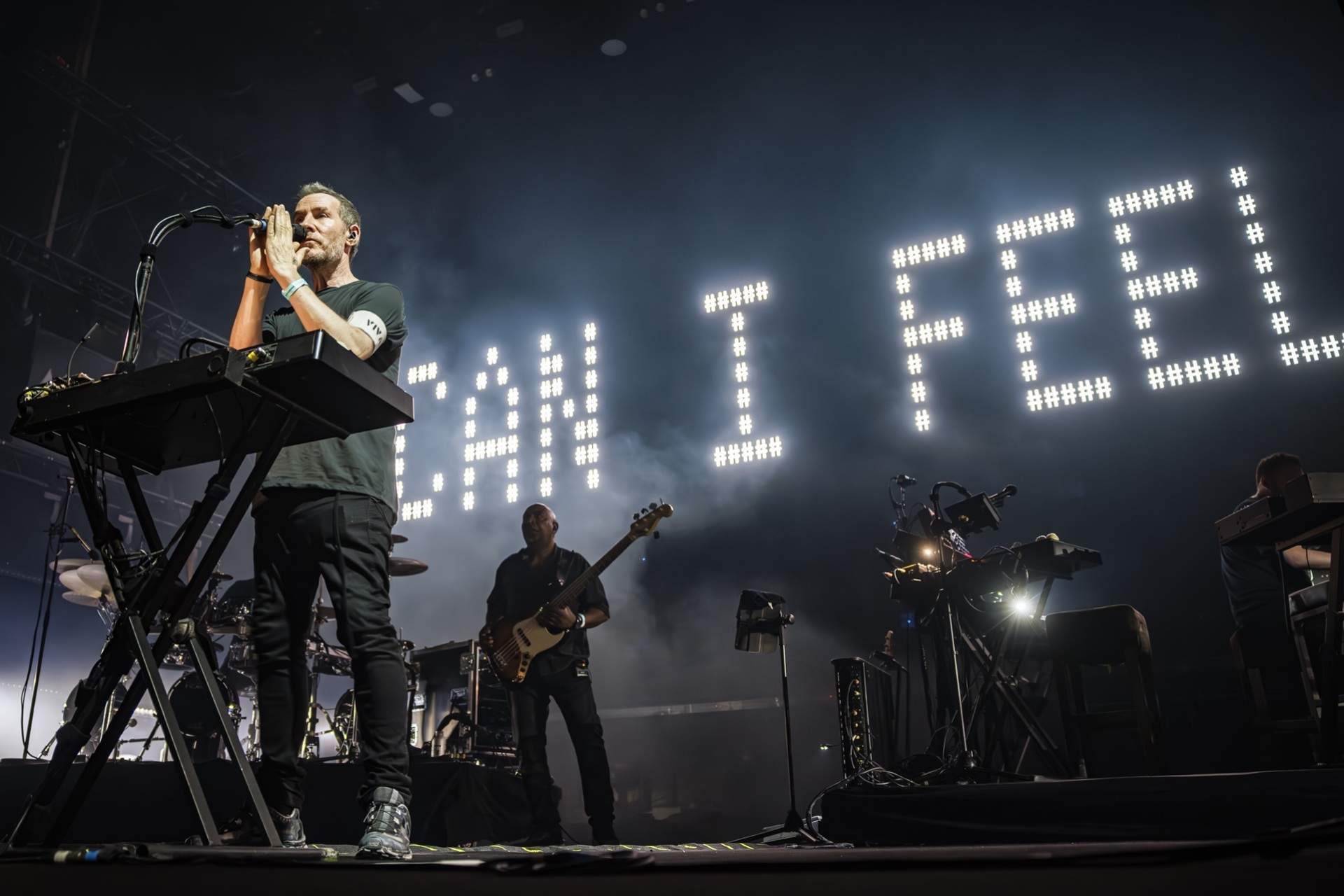 Το Reuters ξετύλιξε το κουβάρι: Από τα ερείπια της Ουκρανίας ως τα αστυνομικά αρχεία της Νέας Υόρκης, ο Banksy αποκτά όνομα - Τι σημαίνει η αποκαθήλωσή του;