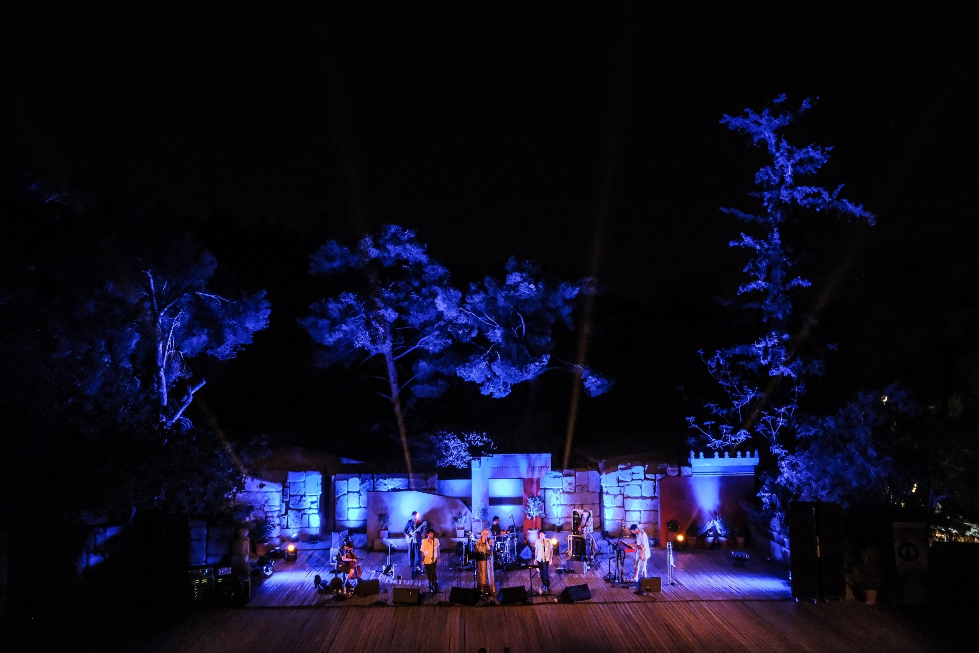 Φ hill Sessions 2026 στον λόφο Φιλοπάππου: συναυλίες, διεθνείς και Έλληνες καλλιτέχνες σε ένα καλοκαιρινό φεστιβάλ στην Αθήνα.