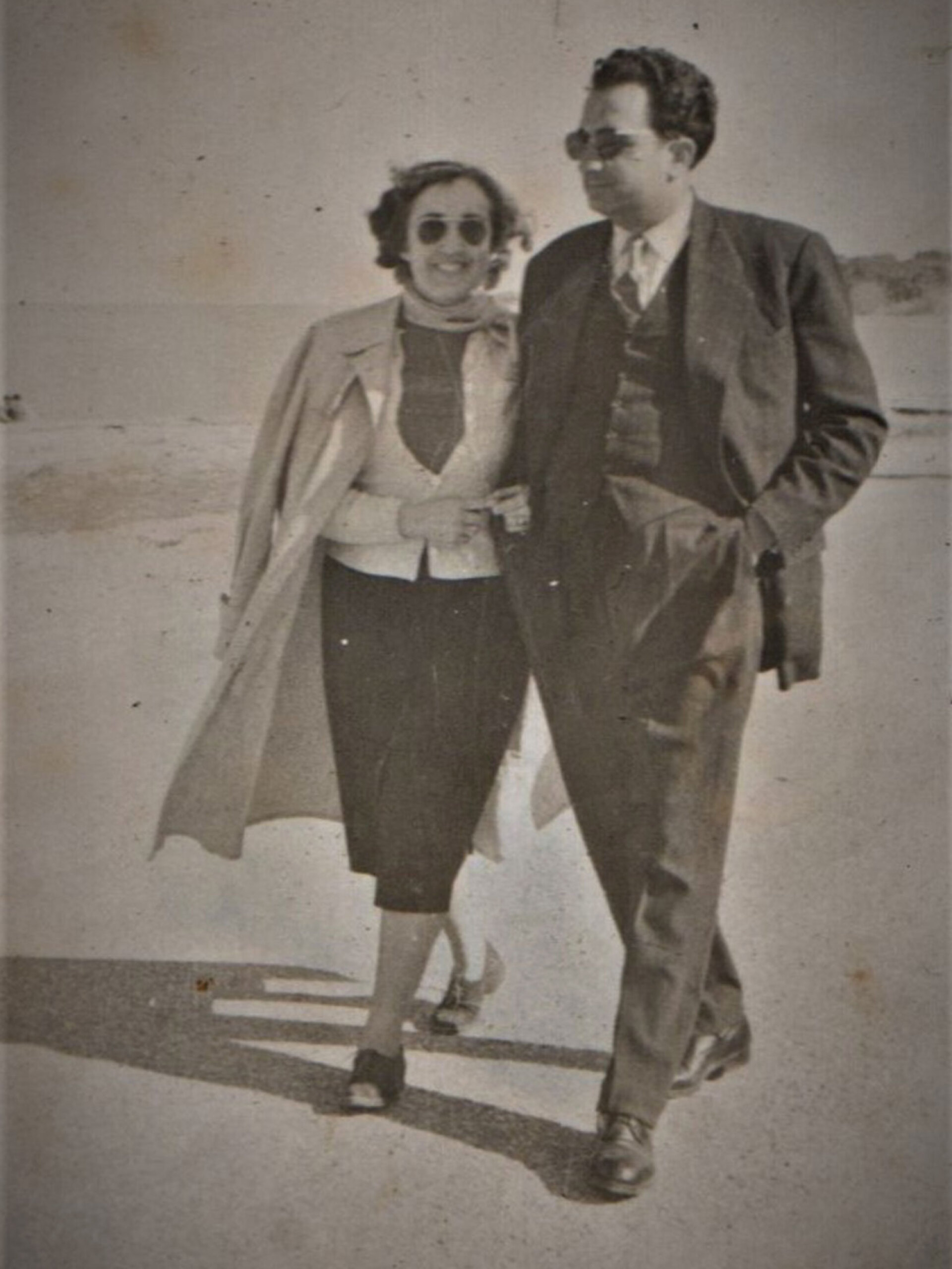 Οι γονείς μου μόλις αρραβωνιασμένοι, 1950