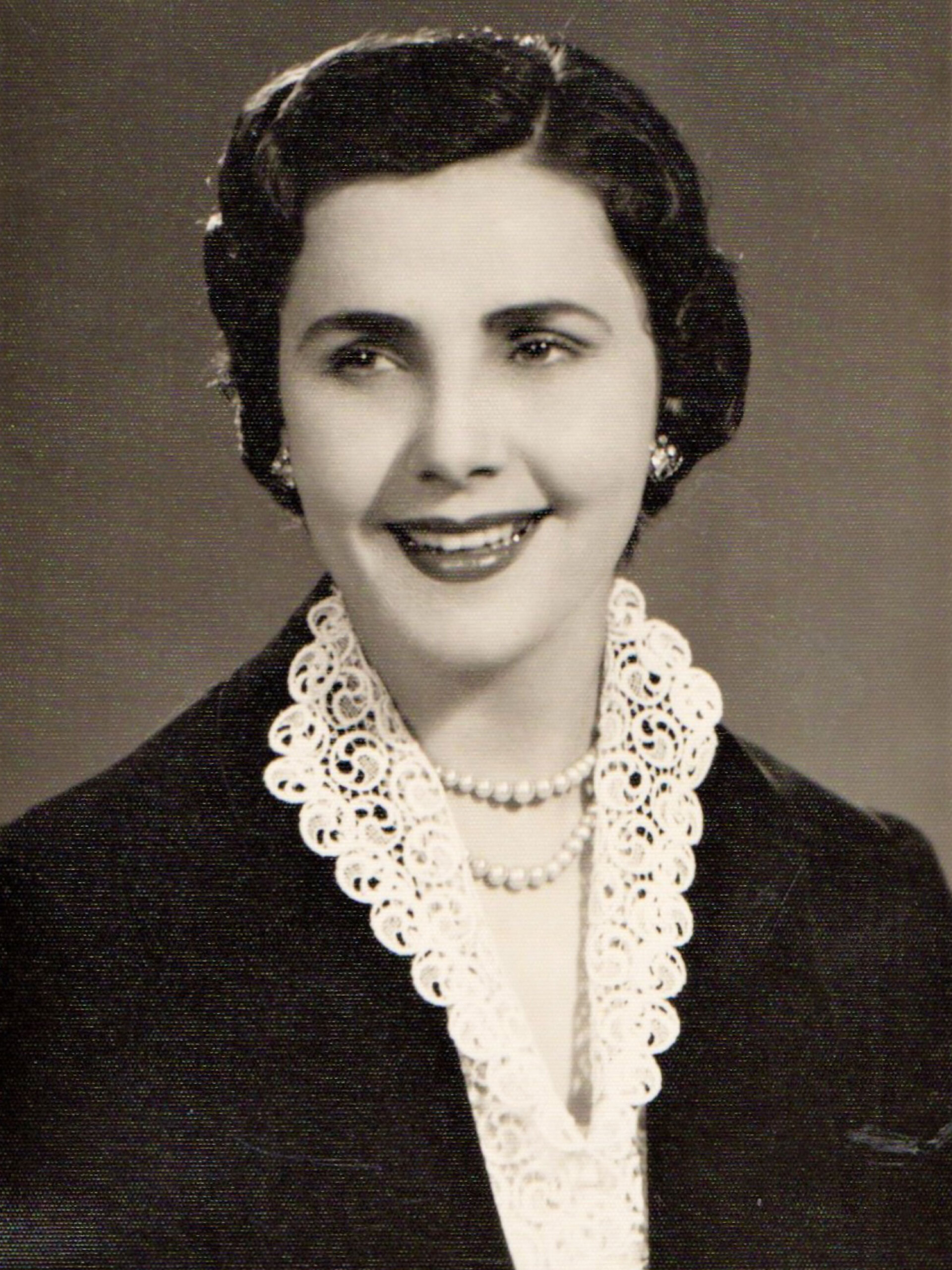 Η δασκάλα μου,  Λουίζα Μπασδέλη Τσουλούφα, η πρώτη που πίστεψε σ’ εμένα και με ενθάρρυνε στην καλλιτεχνική μου πορεία