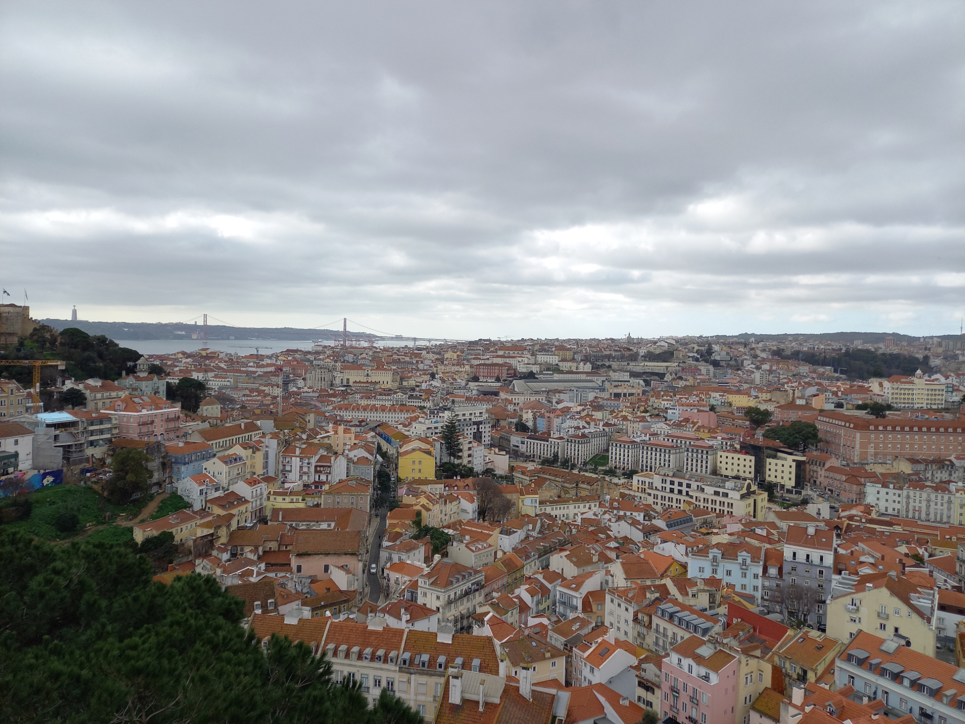 Θέα από το Miradouro de Santa Luzia 