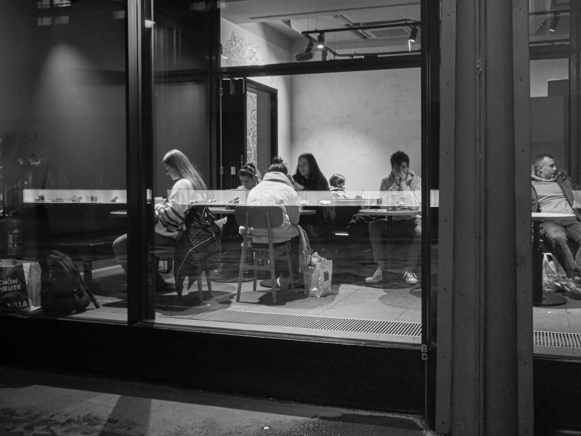 Βάλια Γκέντσου: Ό,τι αθώο παραμένει… στο όριο του χρόνου