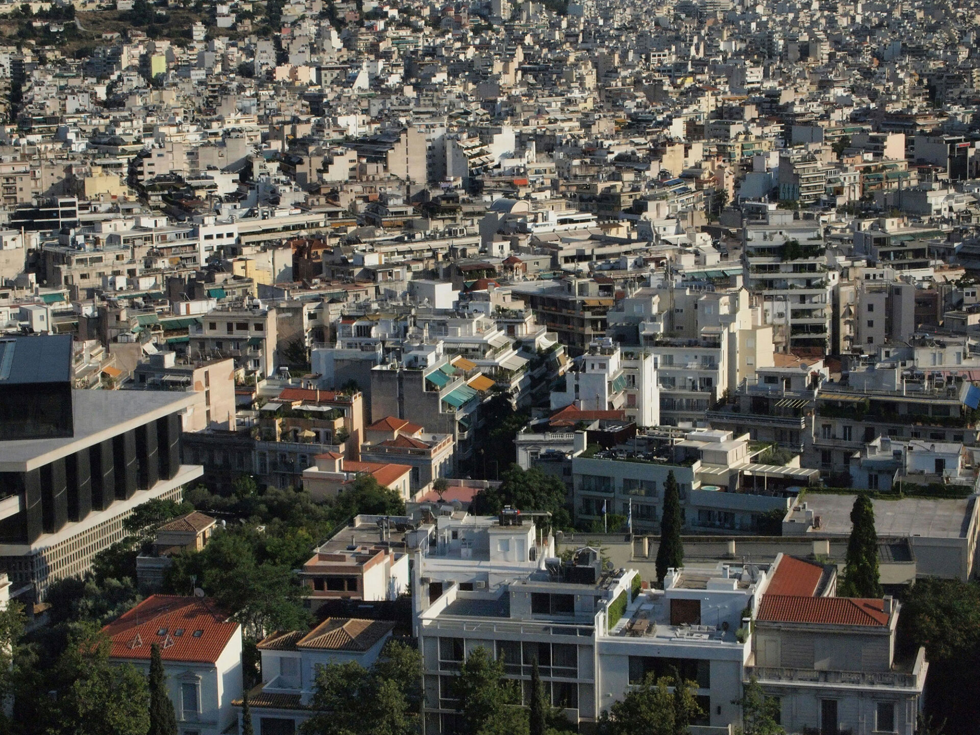 Πολυκατοικία: Από την αντιπαροχή στο Airbnb