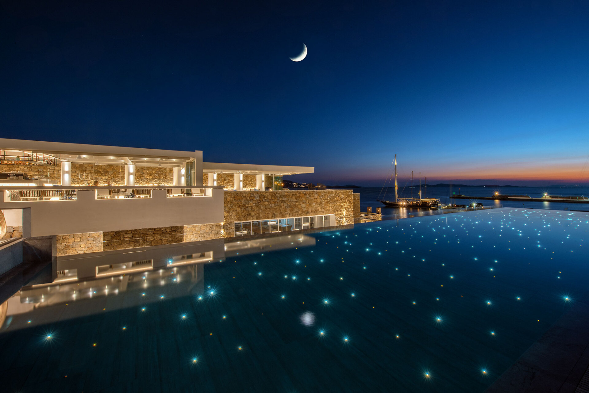 Mykonos Riviera Hotel © George Lizardos