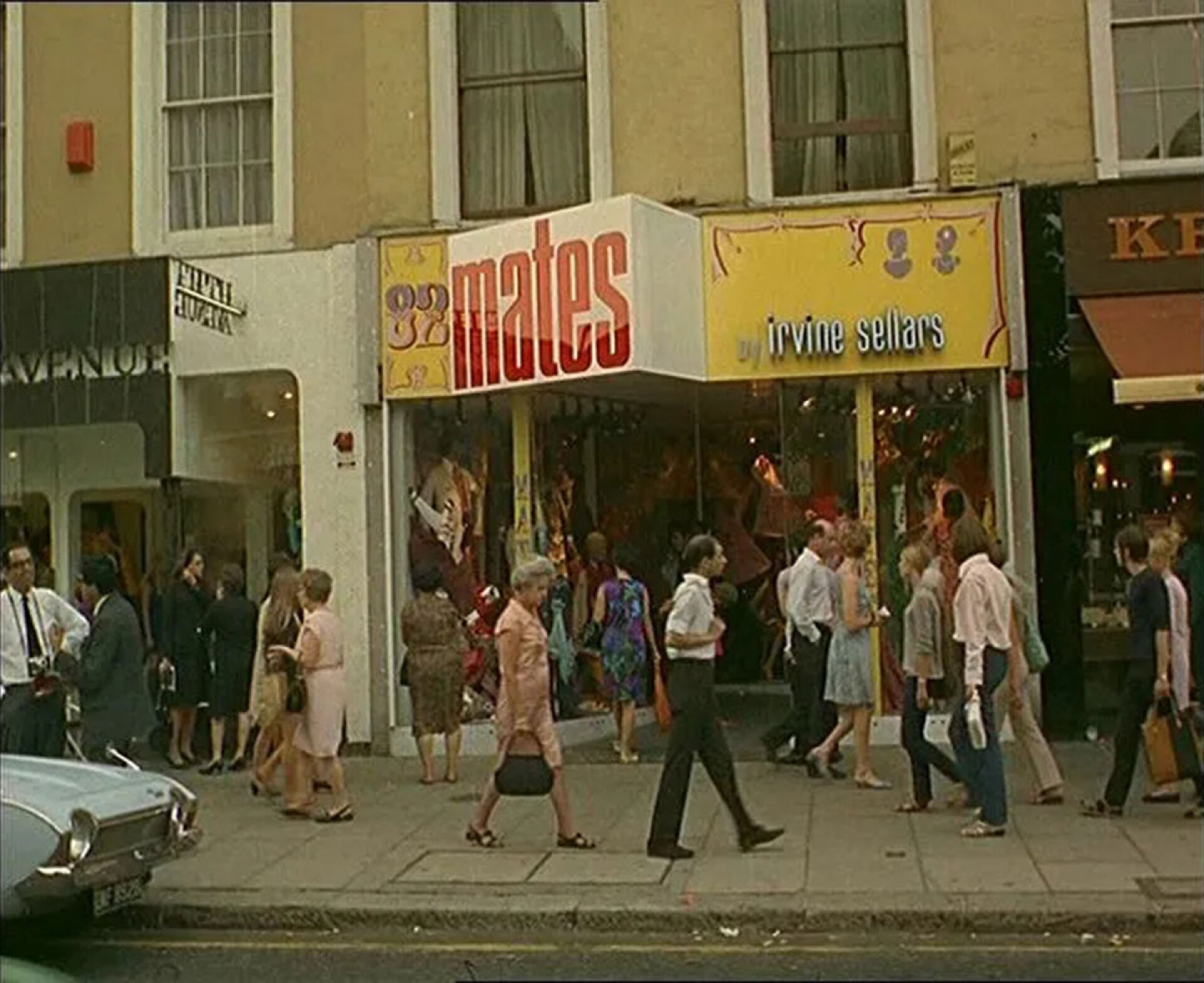 H μπουτίκ Mates by Irvine Sellar στο Λονδίνο © British Pathé