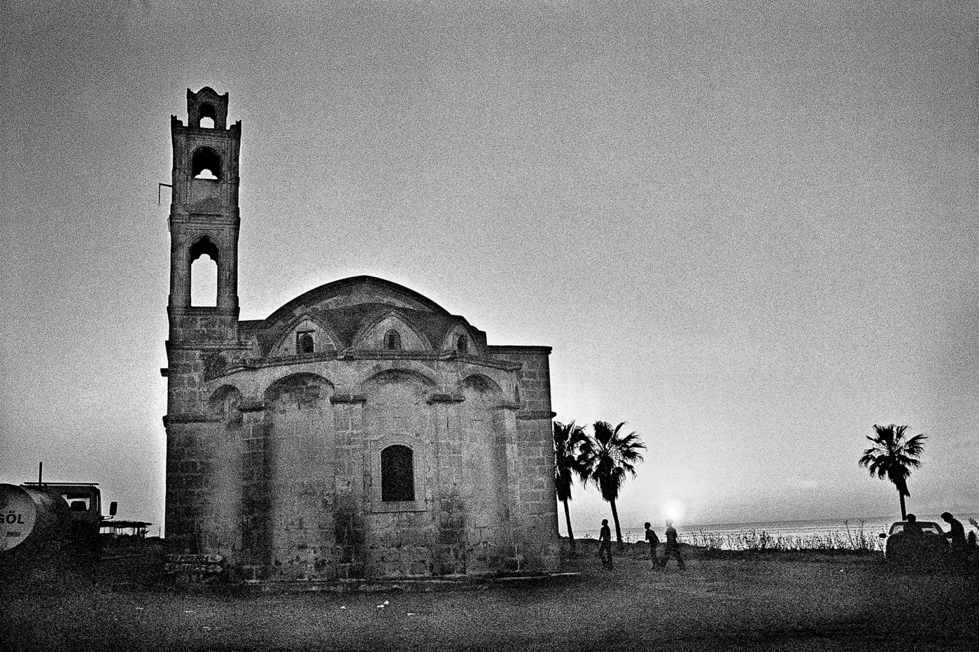 Η εκκλησία του Αγίου Θερίσσου στην κατεχόμενη Αμμόχωστο, 2003