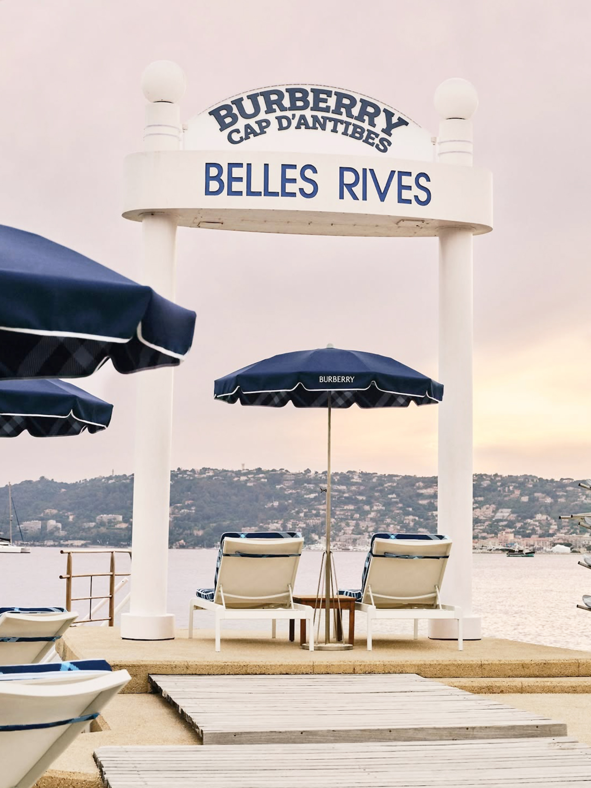 Βurberry, Hotel Belles Rives | Γαλλική Ριβιέρα
