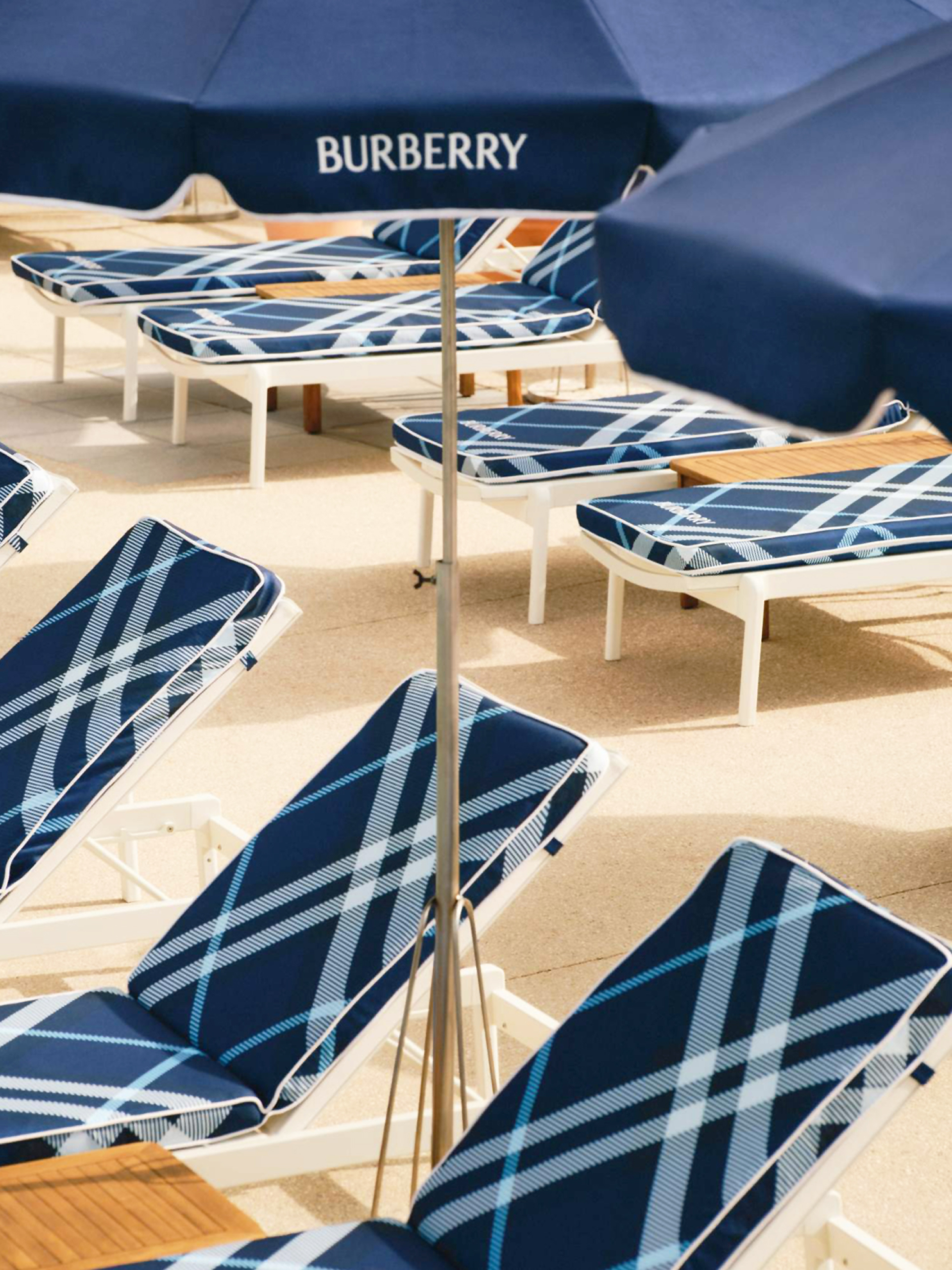 Βurberry, Hotel Belles Rives | Γαλλική Ριβιέρα