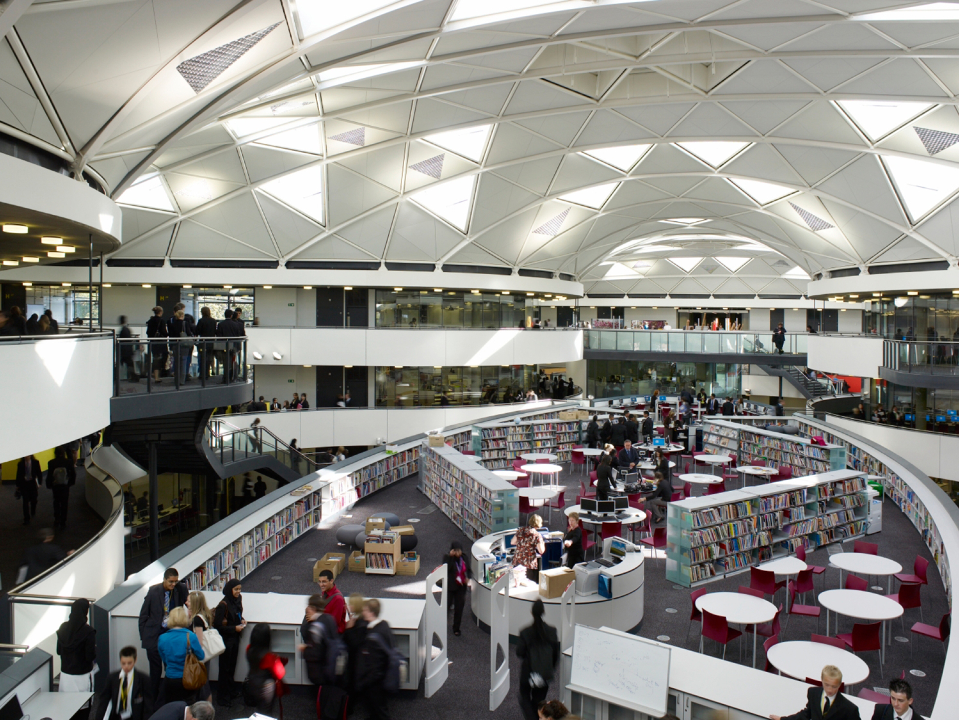 Thomas Deacon Academy © Nigel Young / Foster + Partners