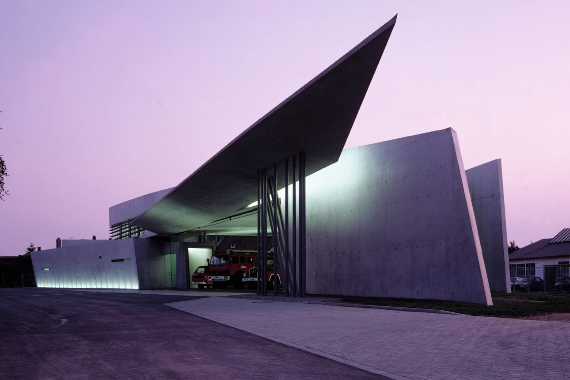 Vitra | Πυροσβεστικός Σταθμός